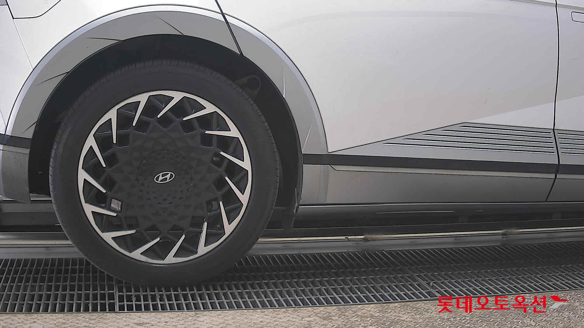 هيونداي أيونيك