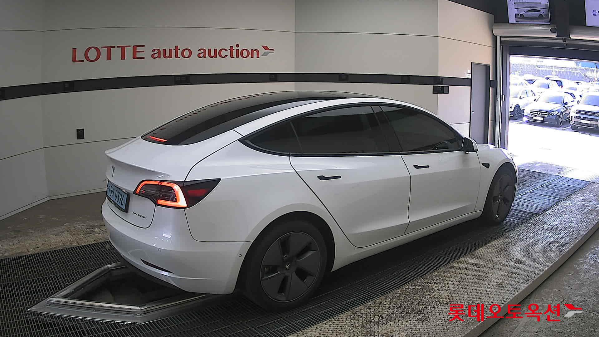 Tesla Model 3 - 19