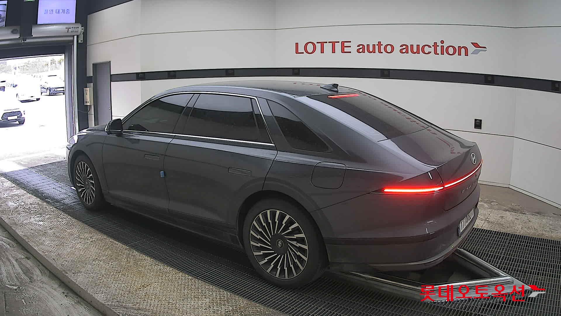 هيونداي أزيرا