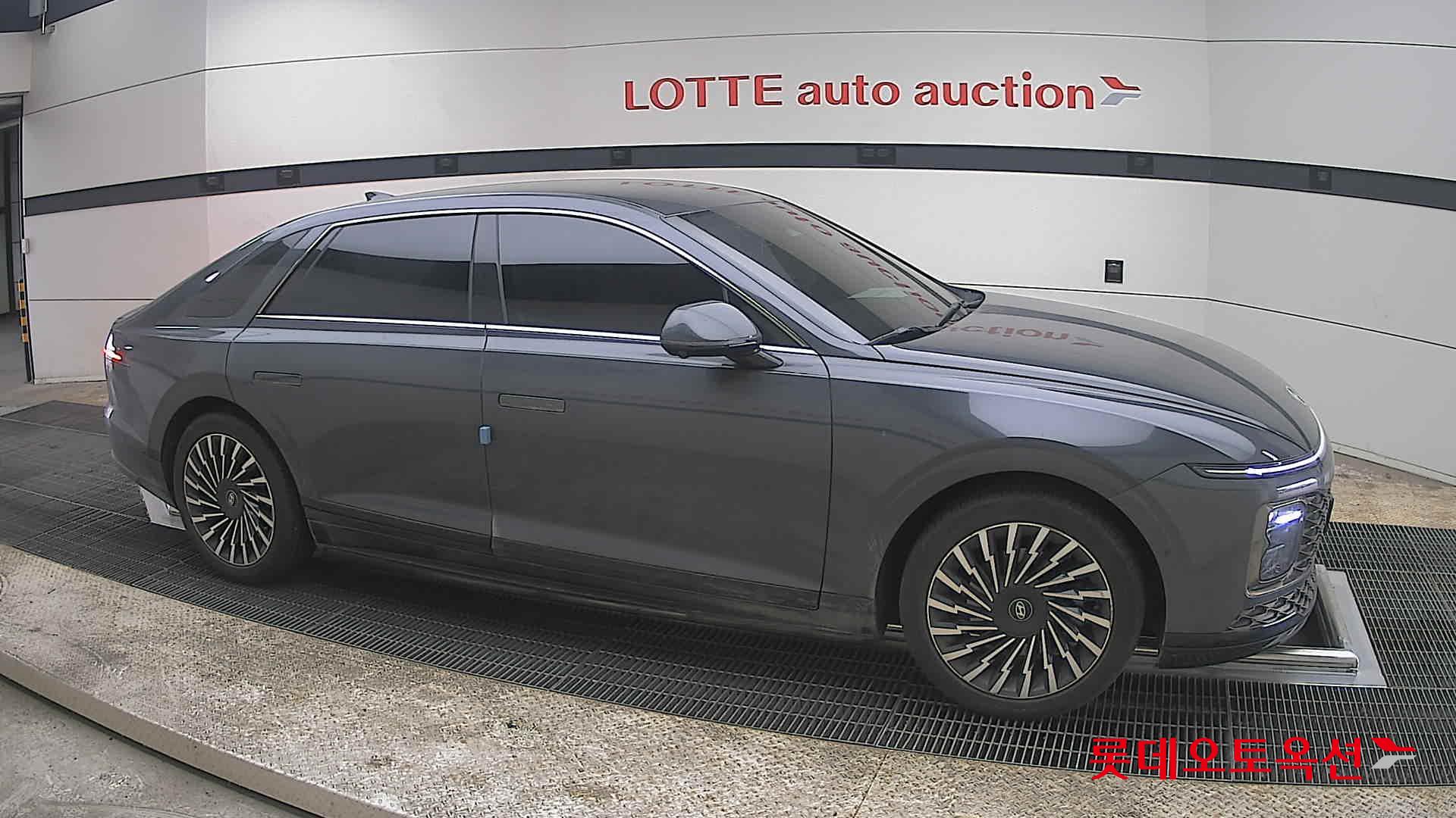 هيونداي أزيرا