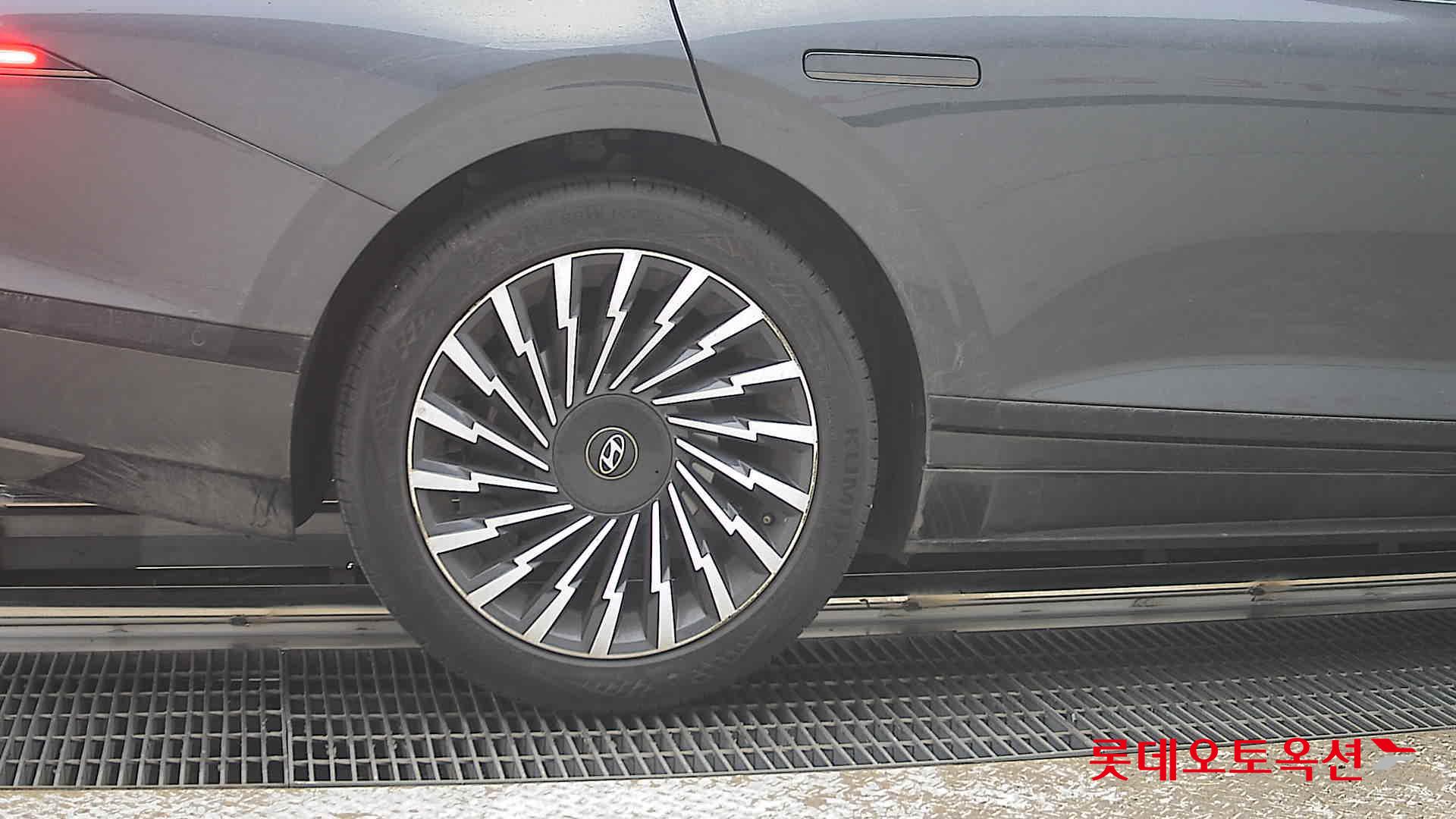 هيونداي أزيرا