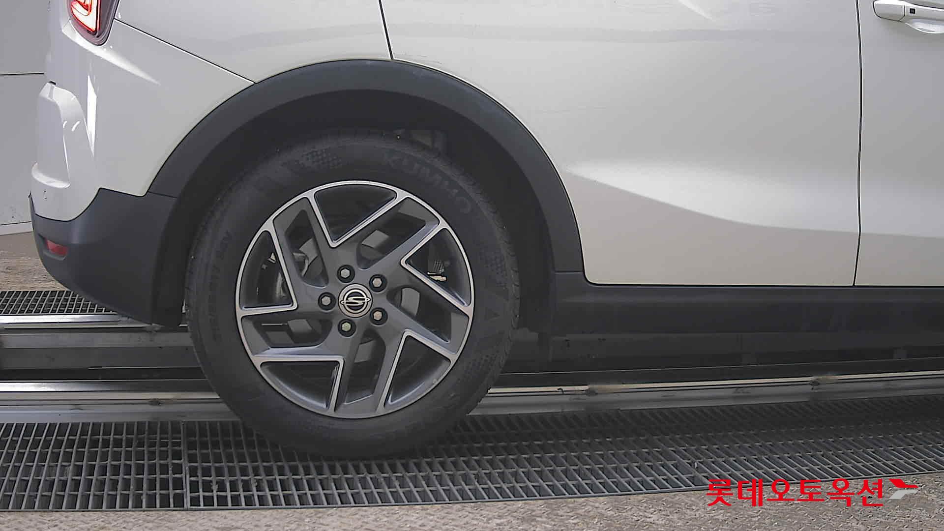 سانغ يونغ تيفولي