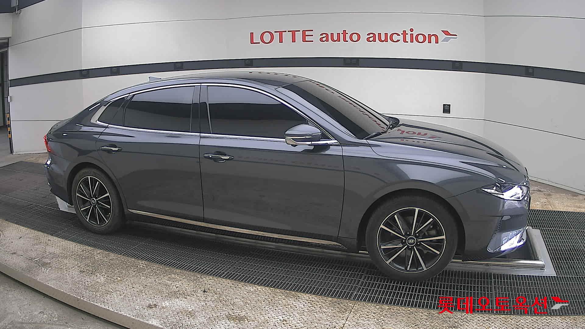 هيونداي أزيرا