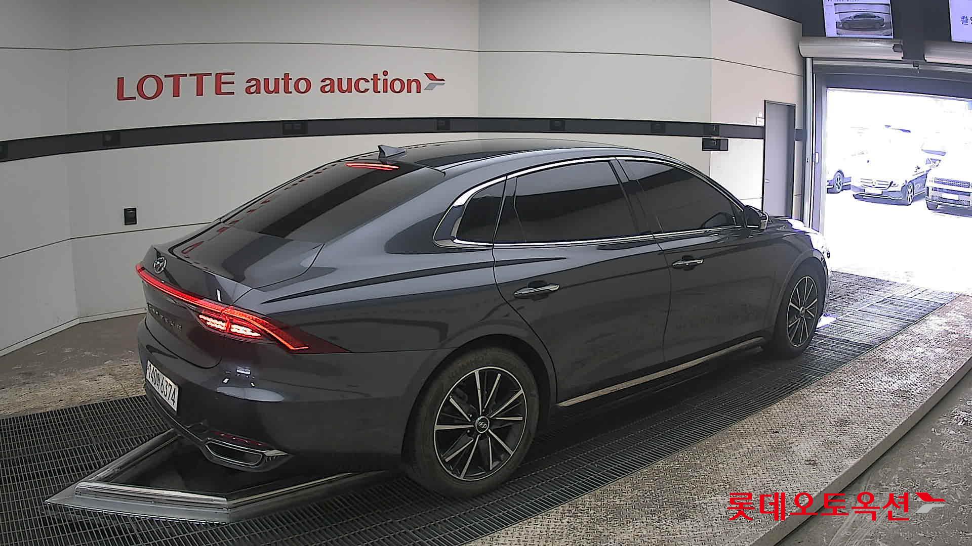 هيونداي أزيرا