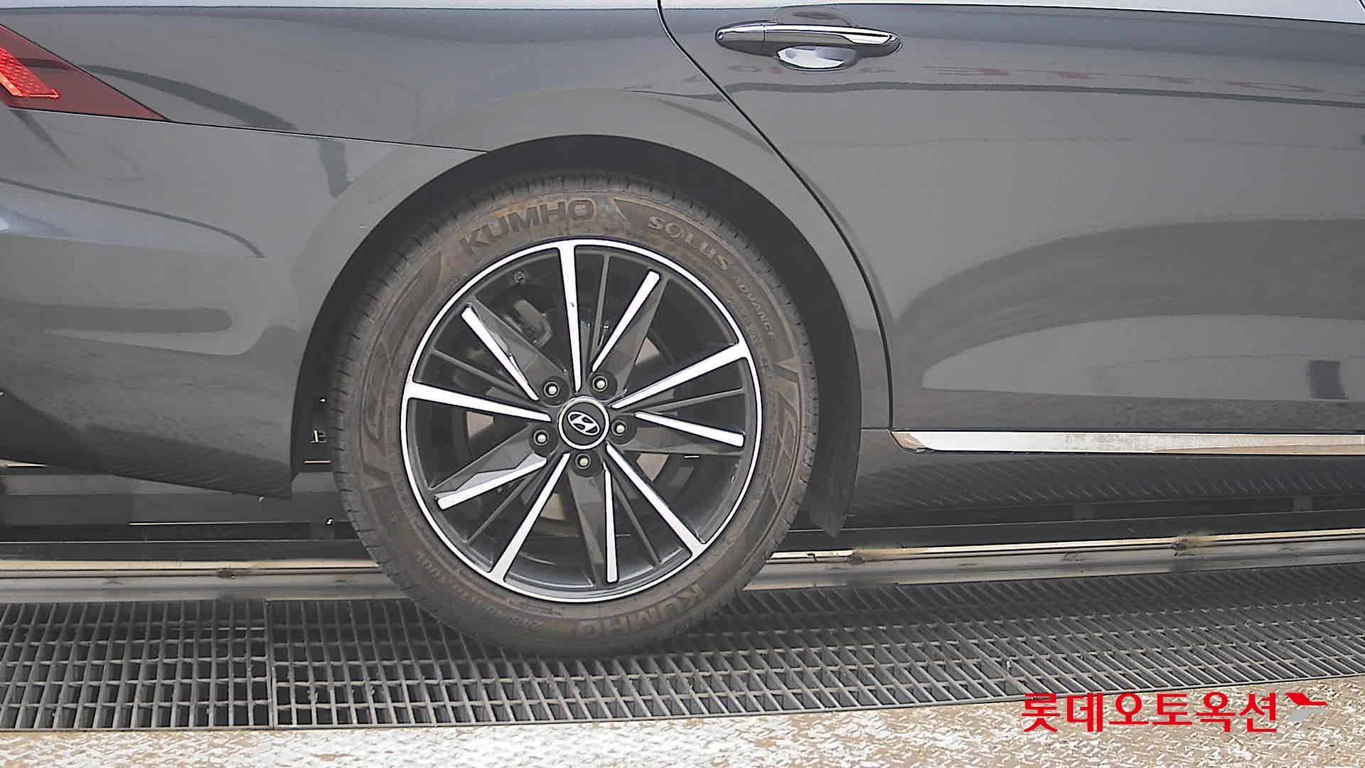 هيونداي أزيرا