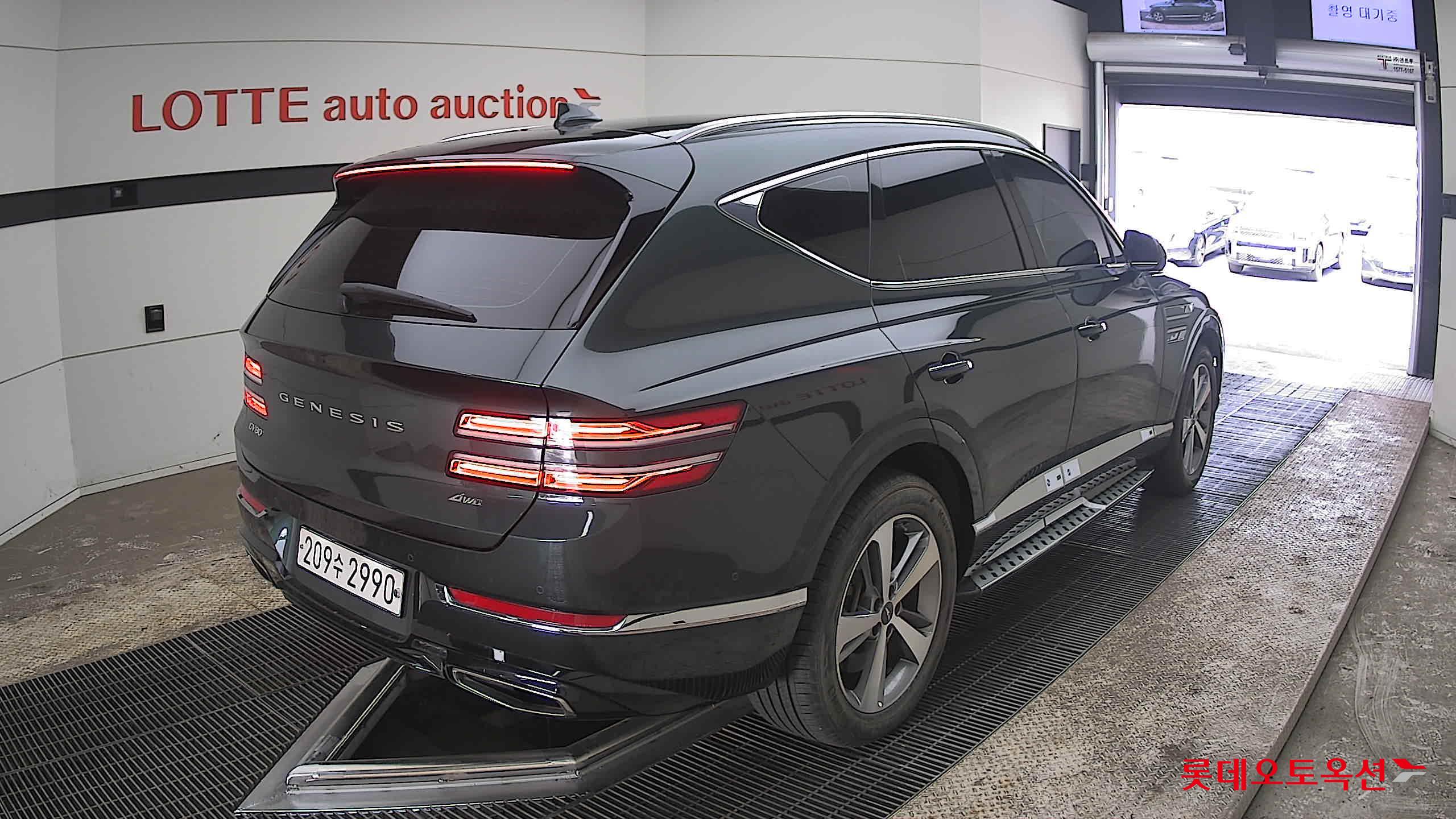 جينسس جي في 80