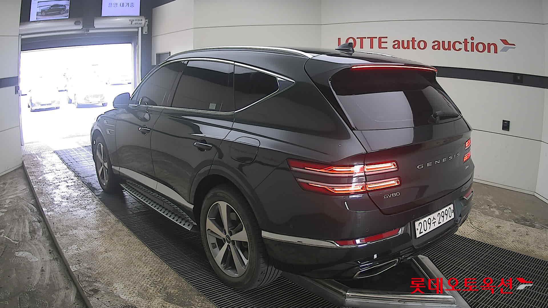 جينسس جي في 80