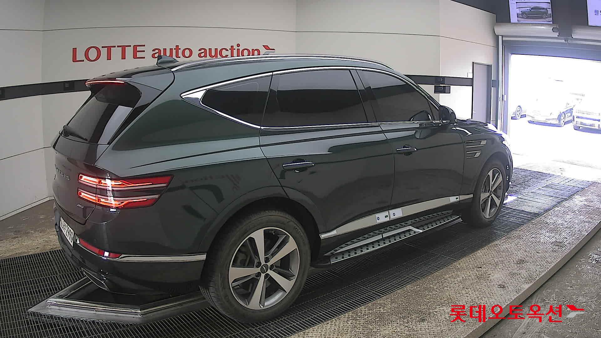 جينسس جي في 80