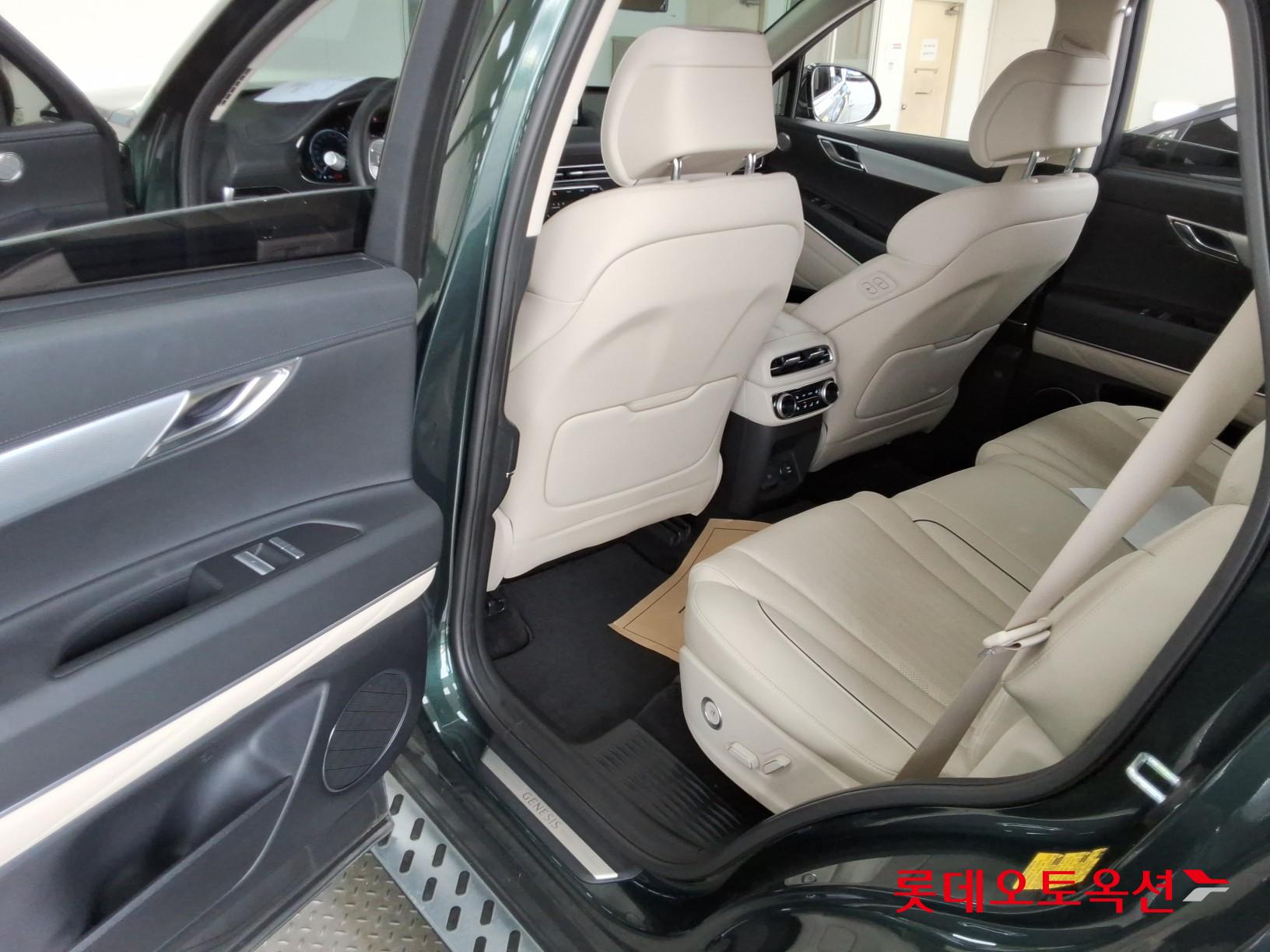 جينسس جي في 80