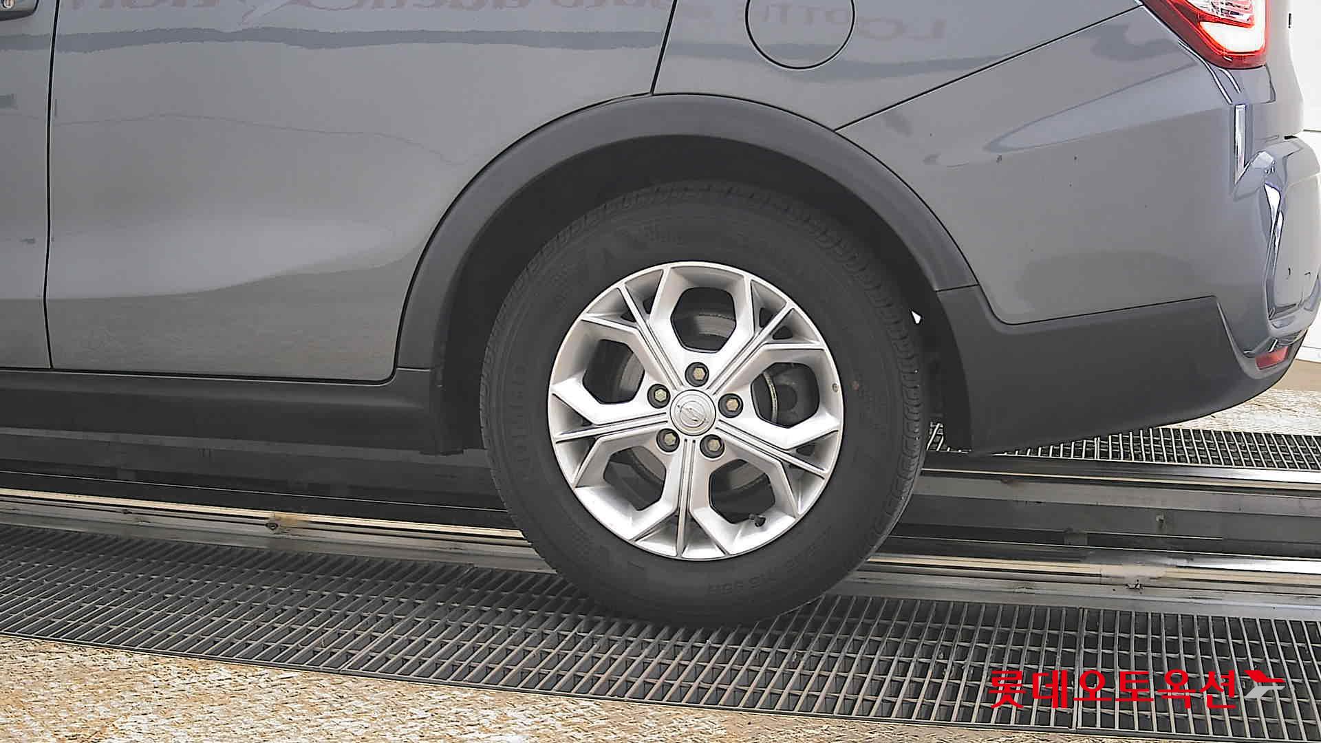 سانغ يونغ تيفولي