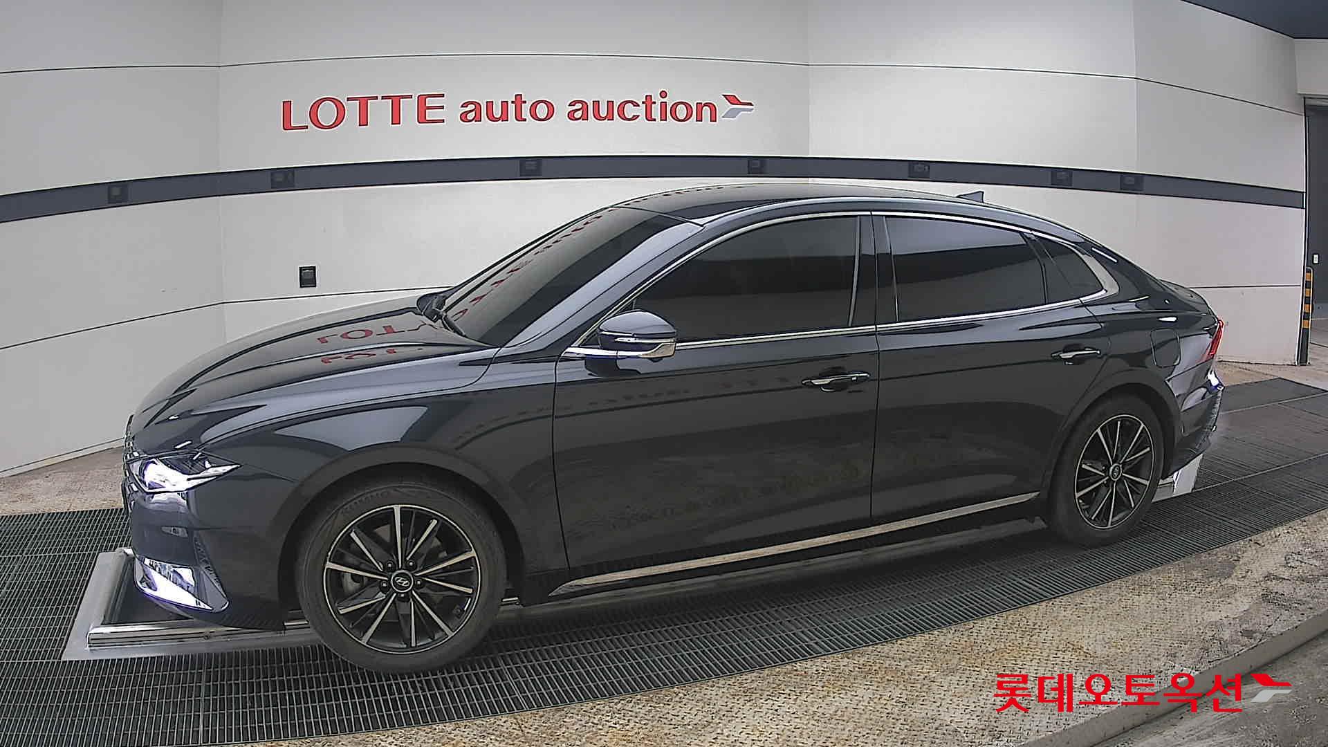 هيونداي أزيرا