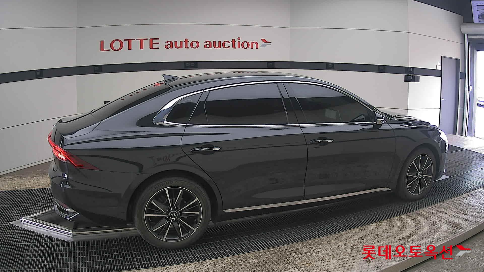 هيونداي أزيرا