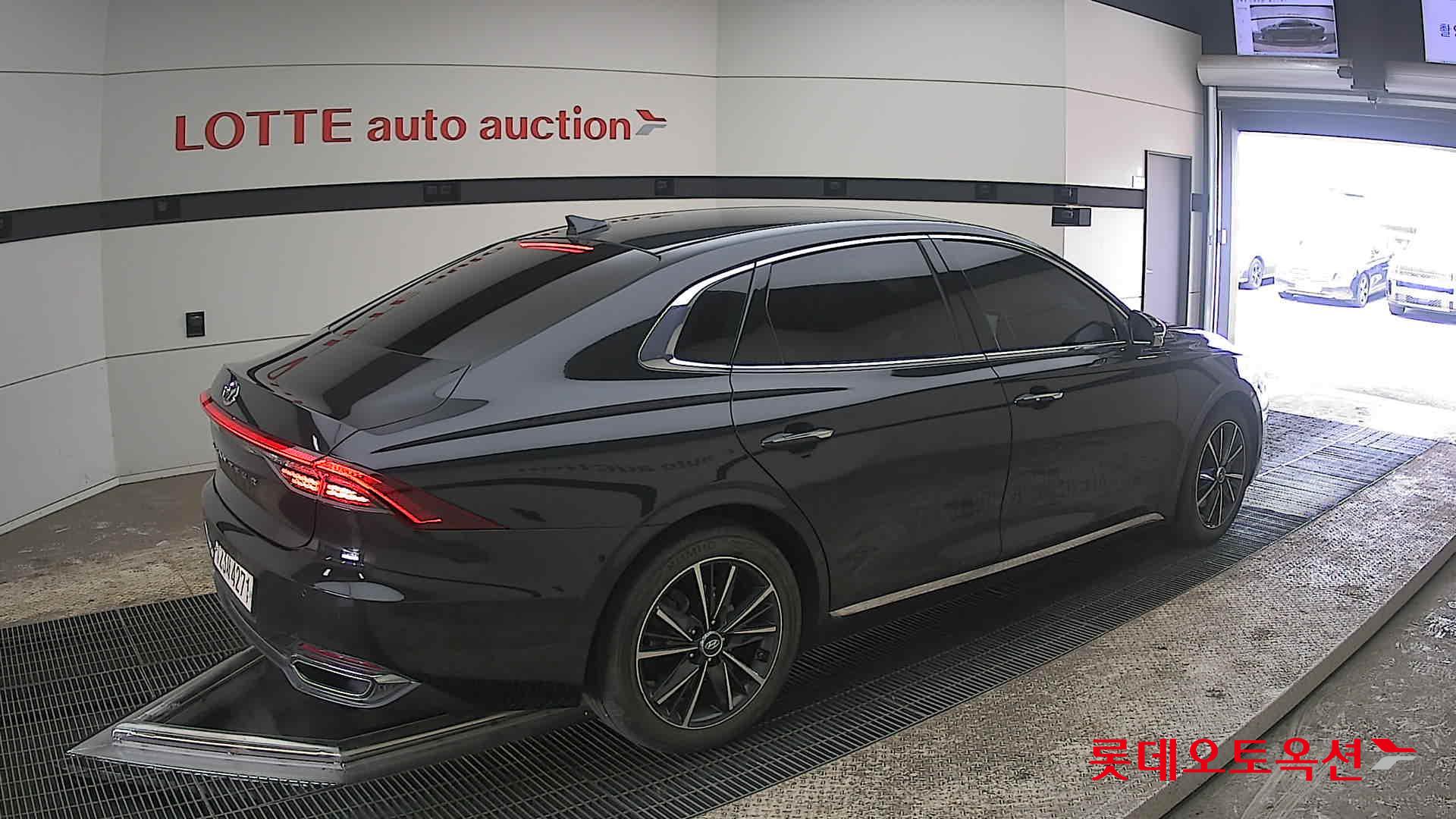 هيونداي أزيرا