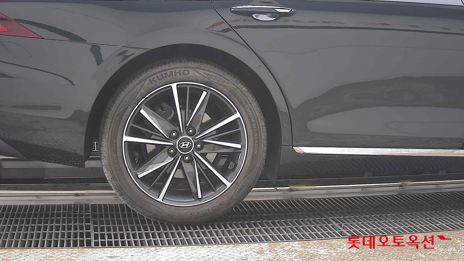 هيونداي أزيرا