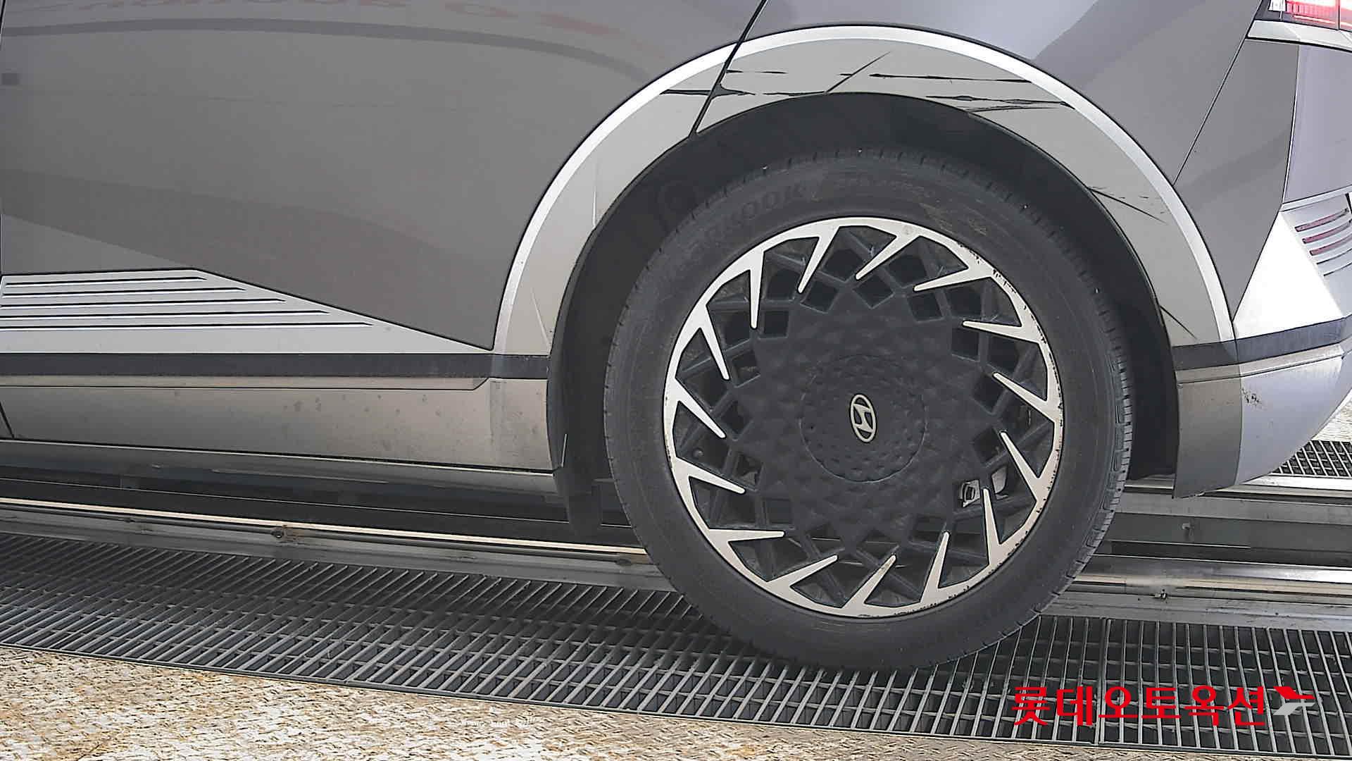 هيونداي أيونيك