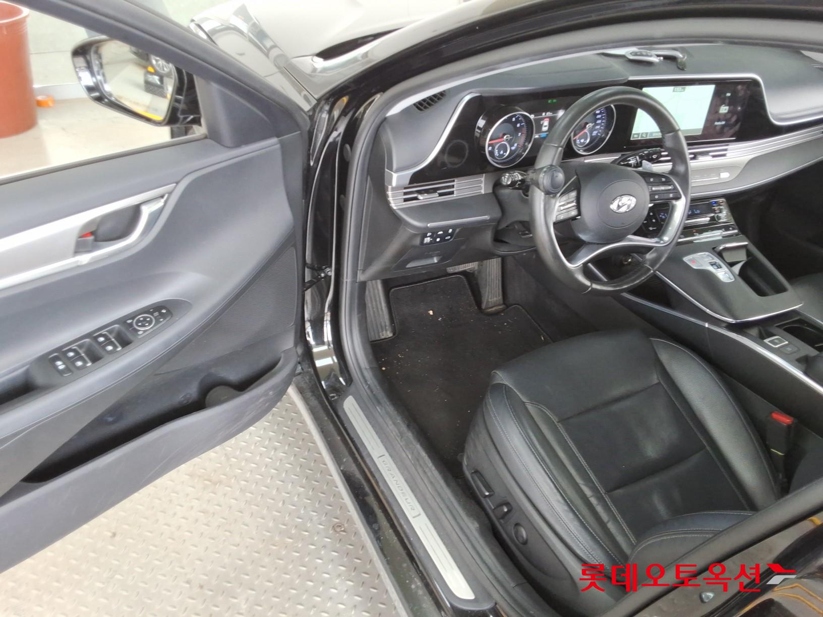 هيونداي أزيرا