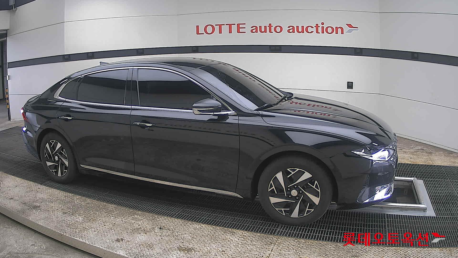 هيونداي أزيرا