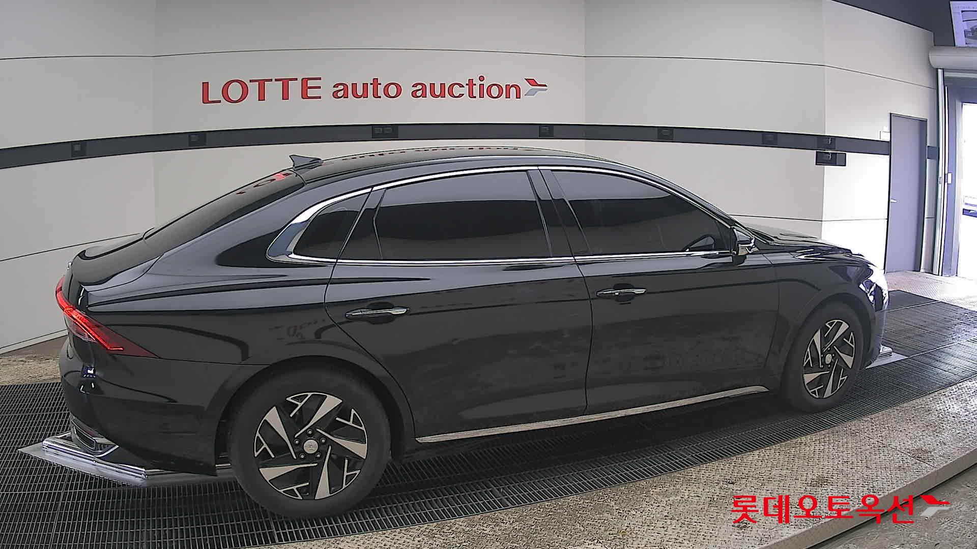 هيونداي أزيرا