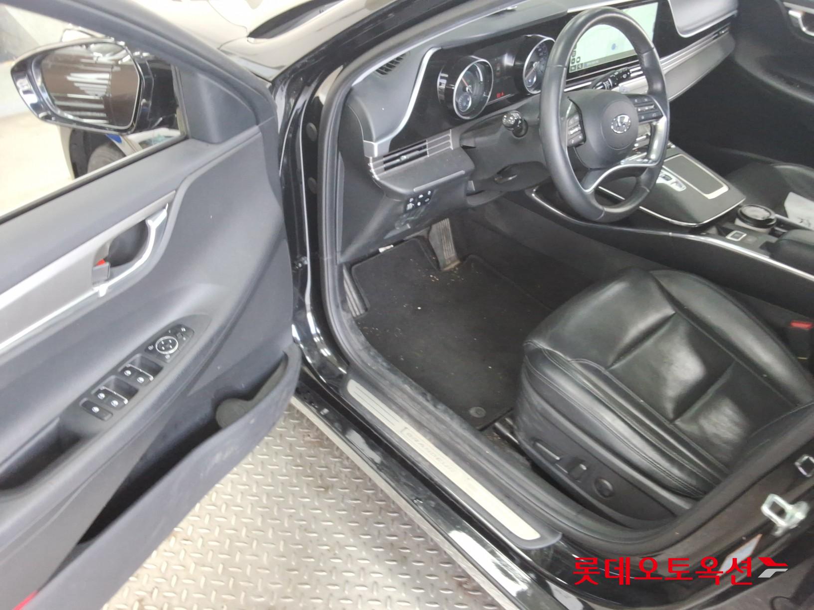 هيونداي أزيرا