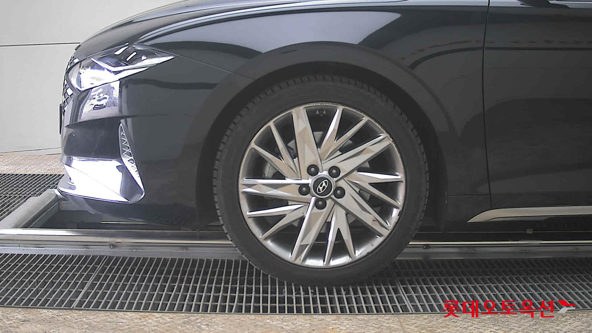 هيونداي أزيرا