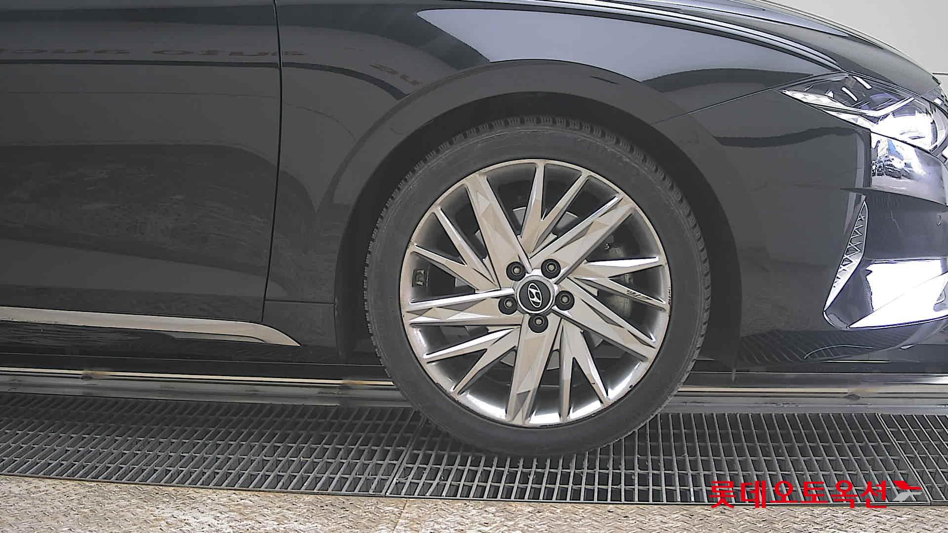 هيونداي أزيرا