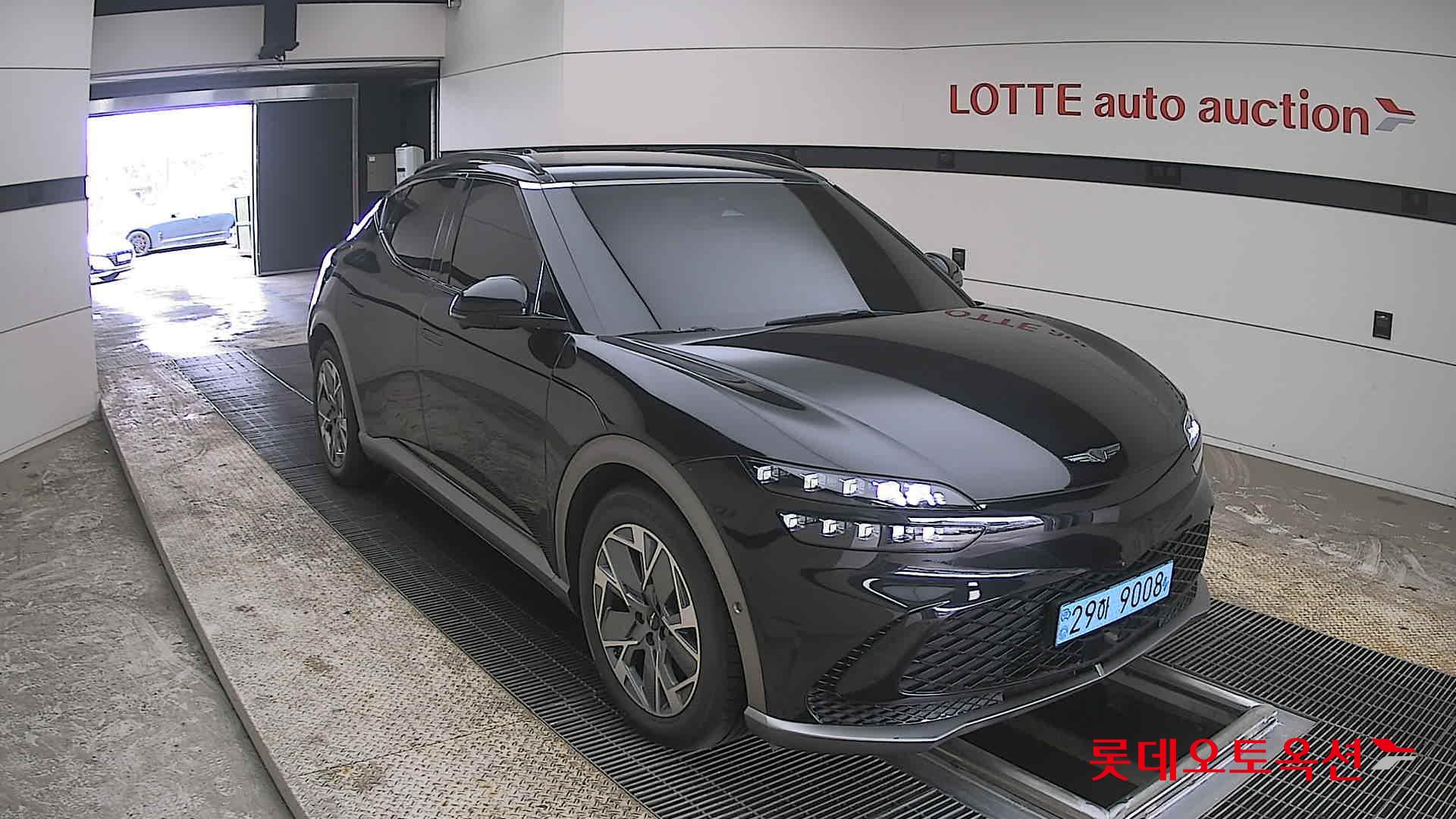 جينسس جي في 60