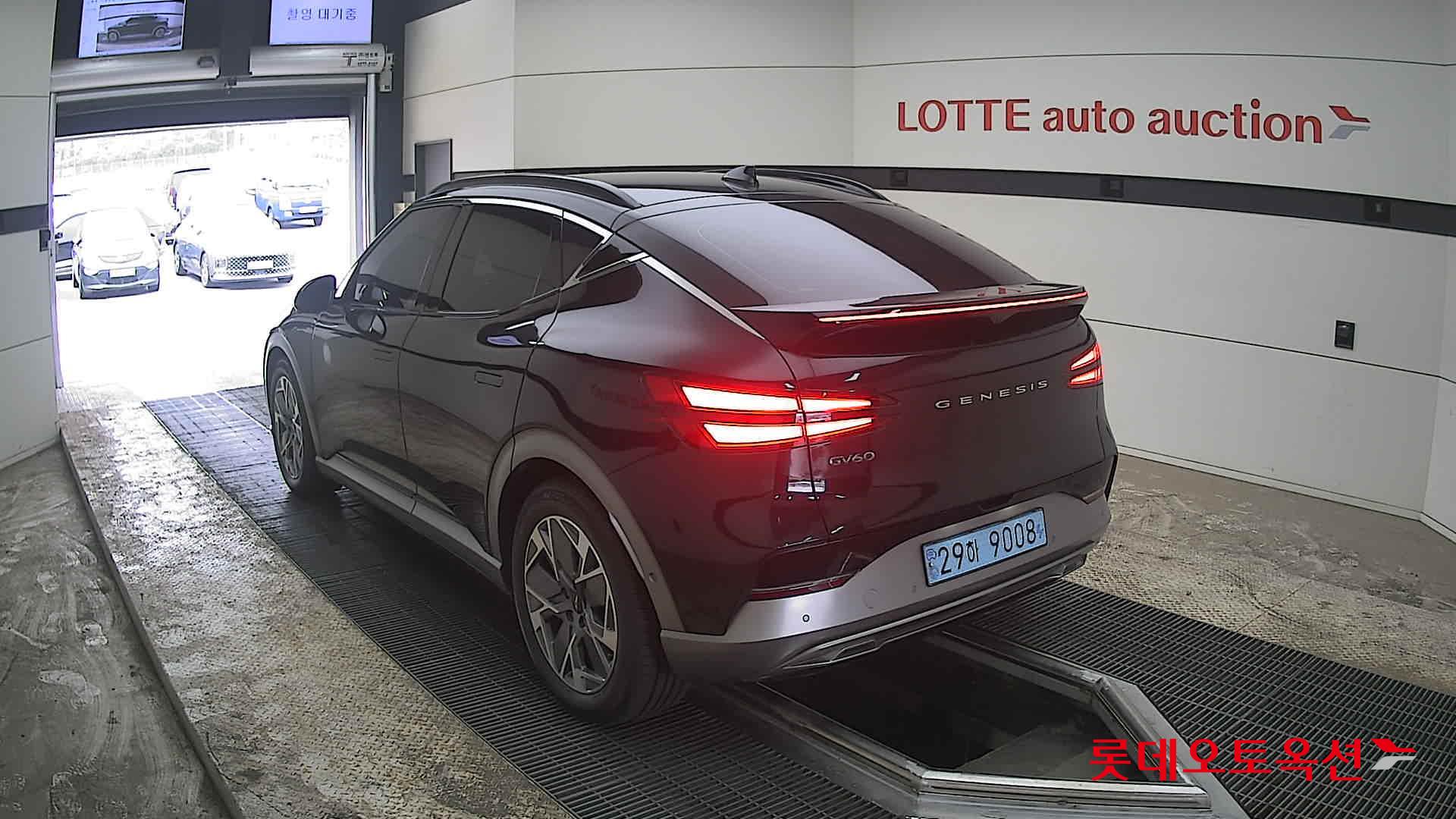 جينسس جي في 60