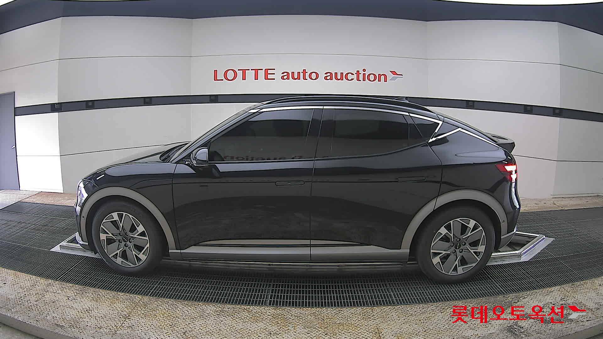 جينسس جي في 60