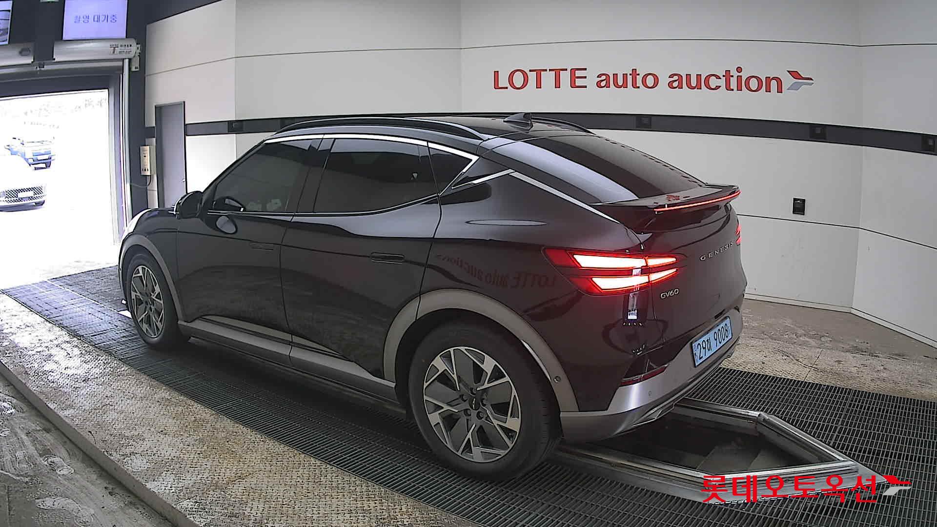 جينسس جي في 60