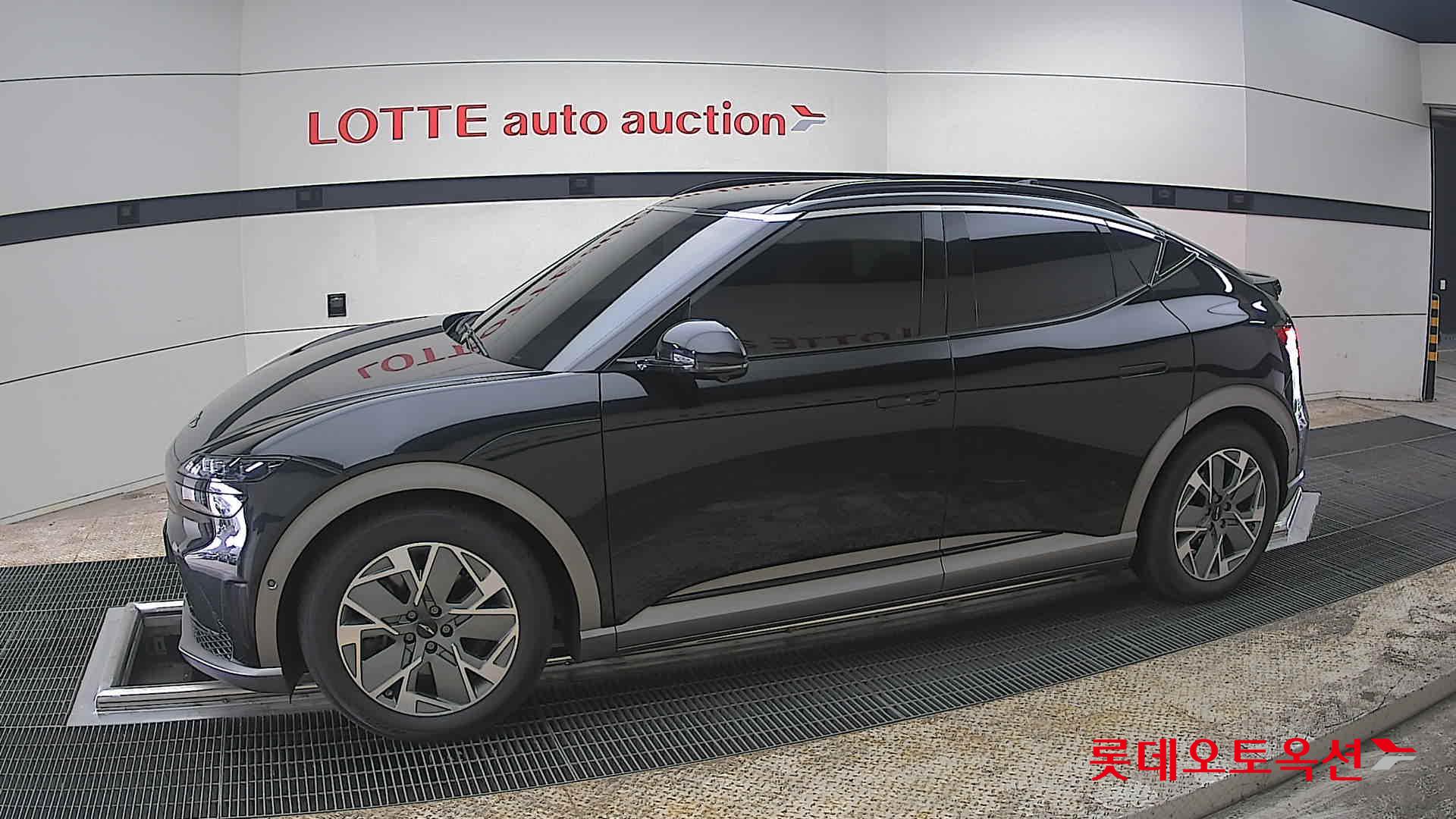 جينسس جي في 60