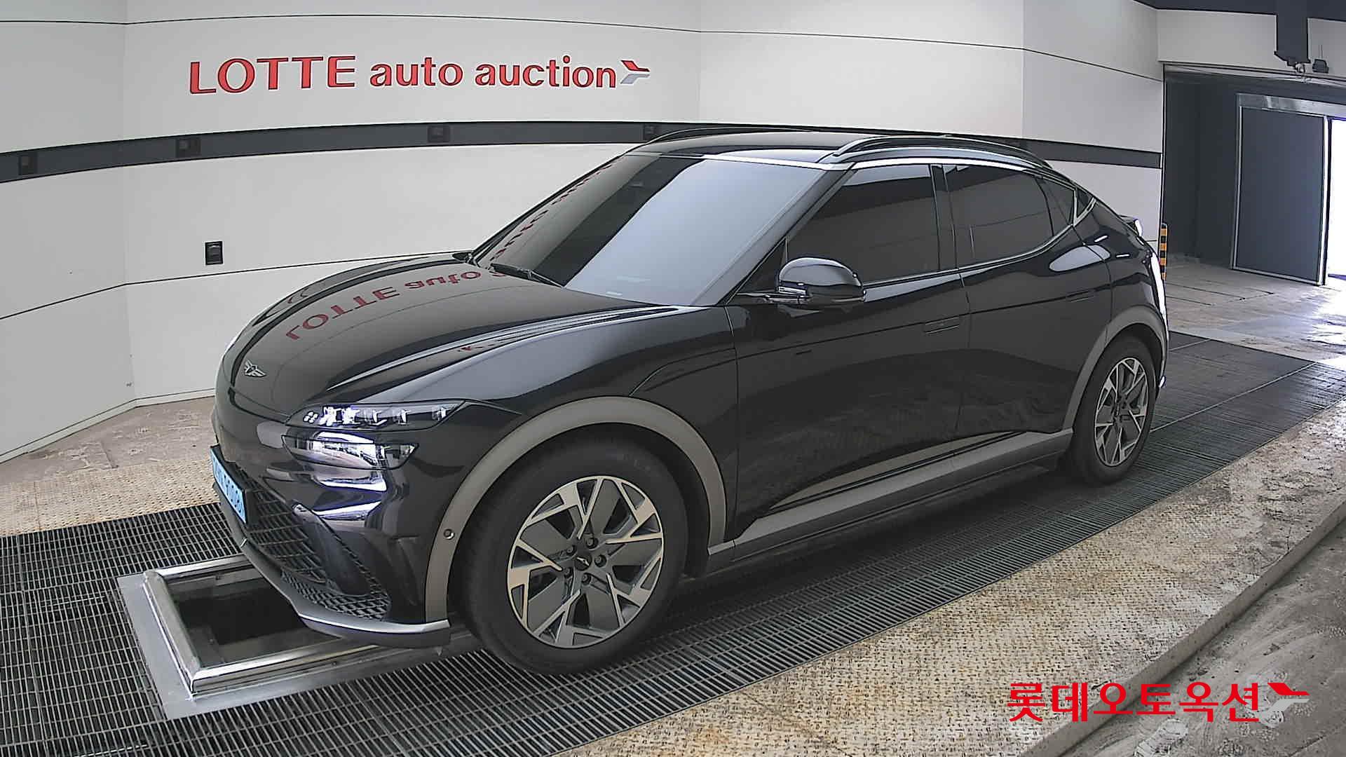 جينسس جي في 60