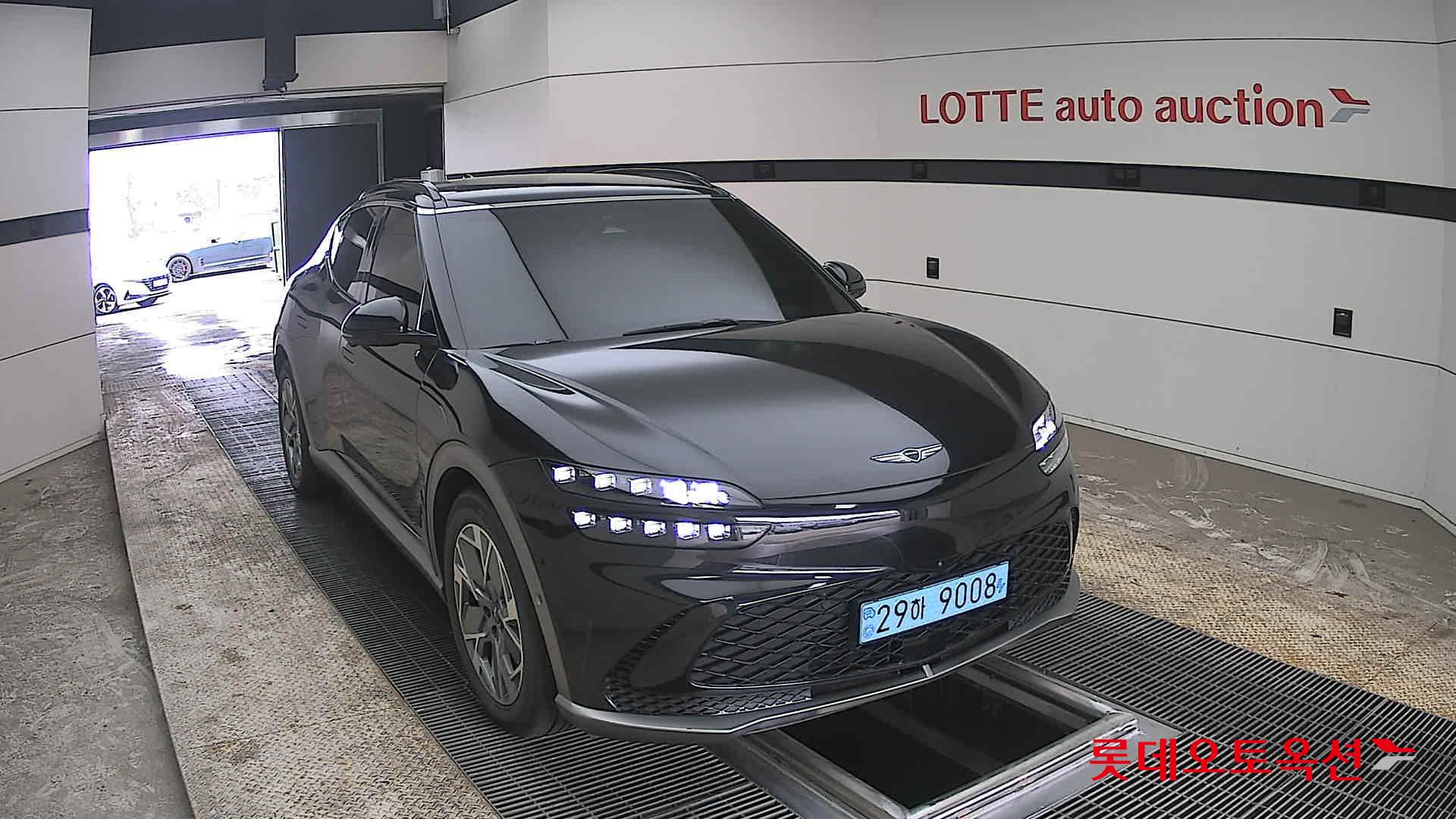 جينسس جي في 60