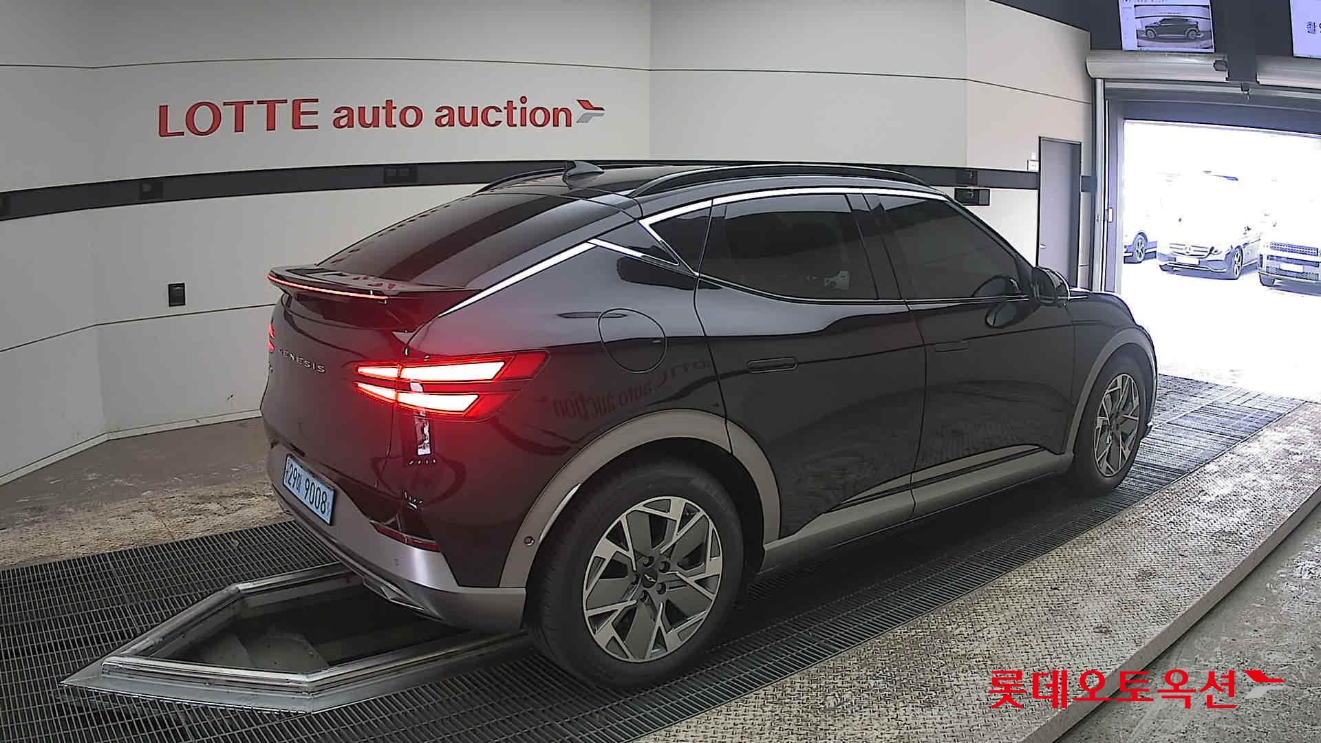 جينسس جي في 60