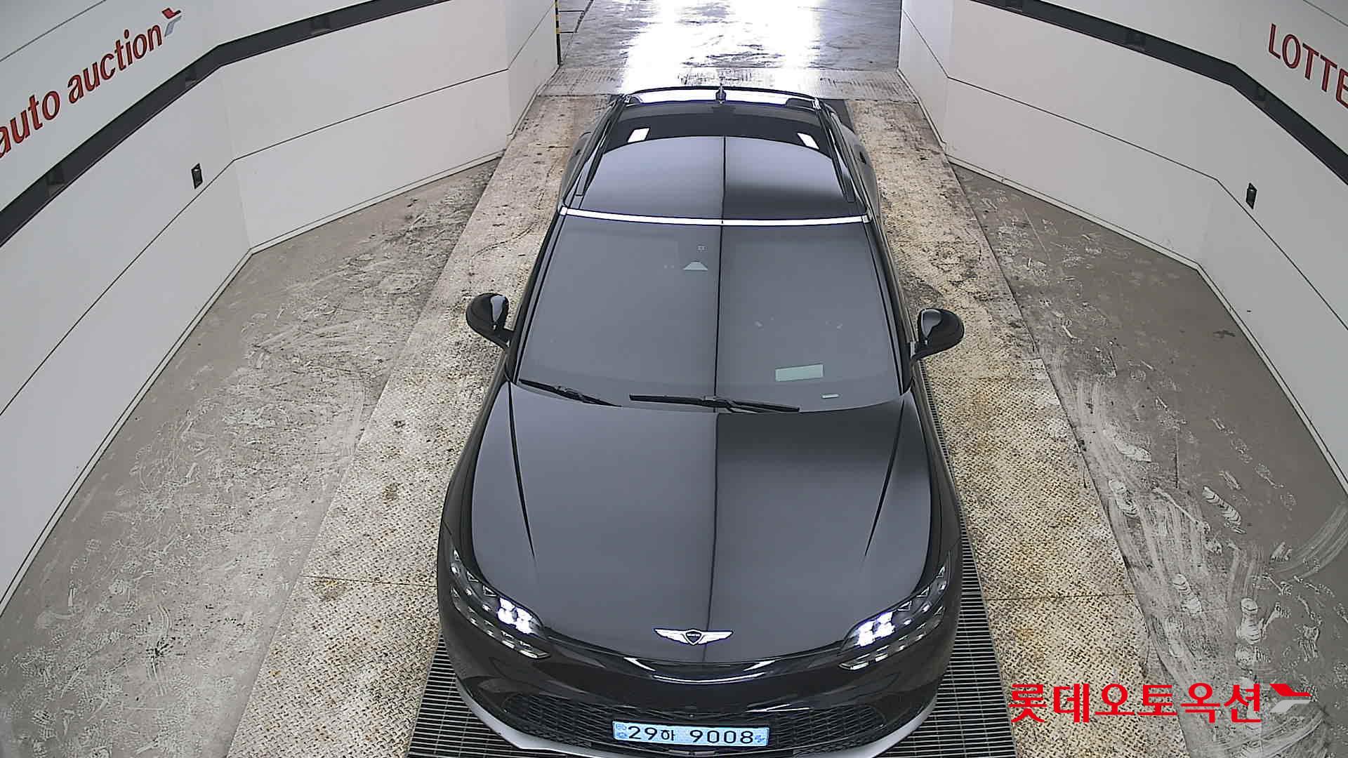 جينسس جي في 60