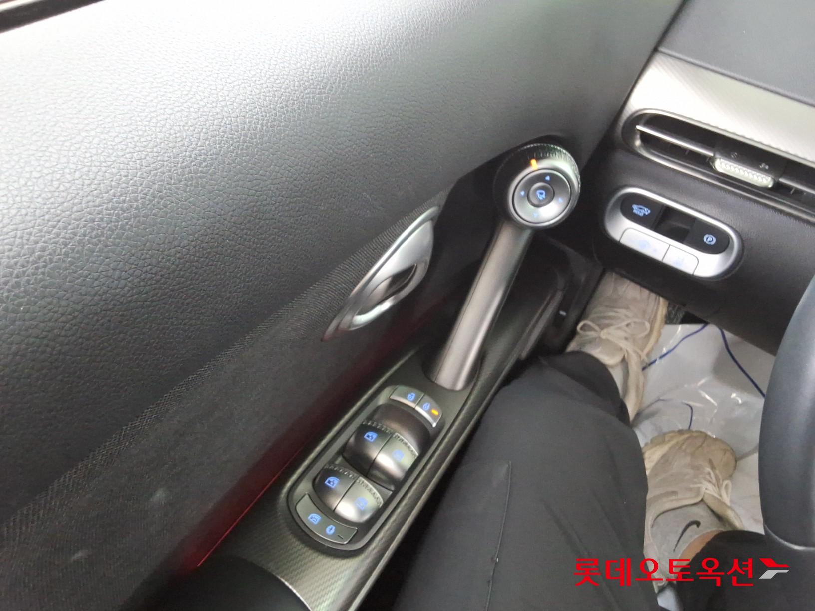 جينسس جي في 60