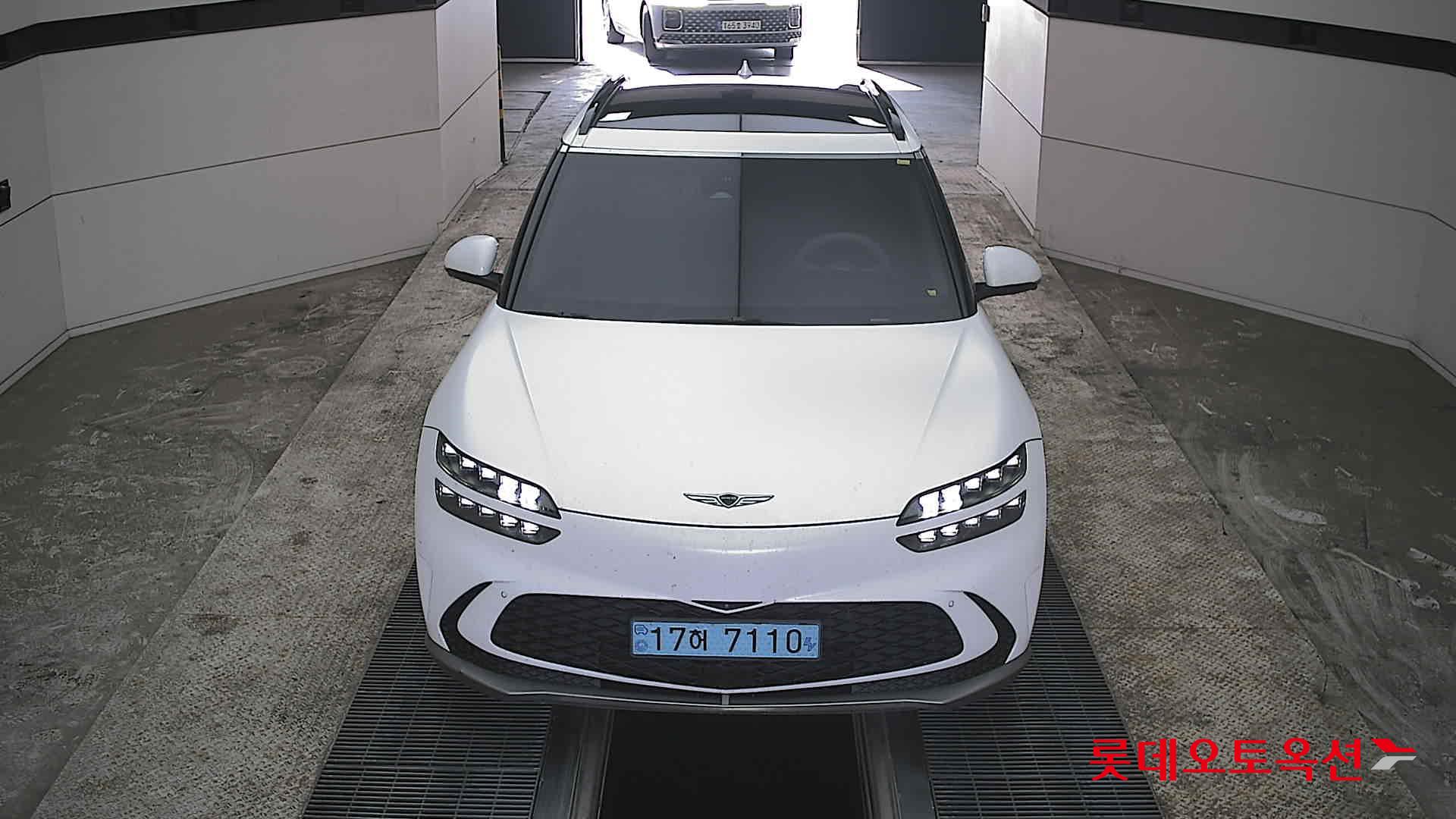 جينسس جي في 60