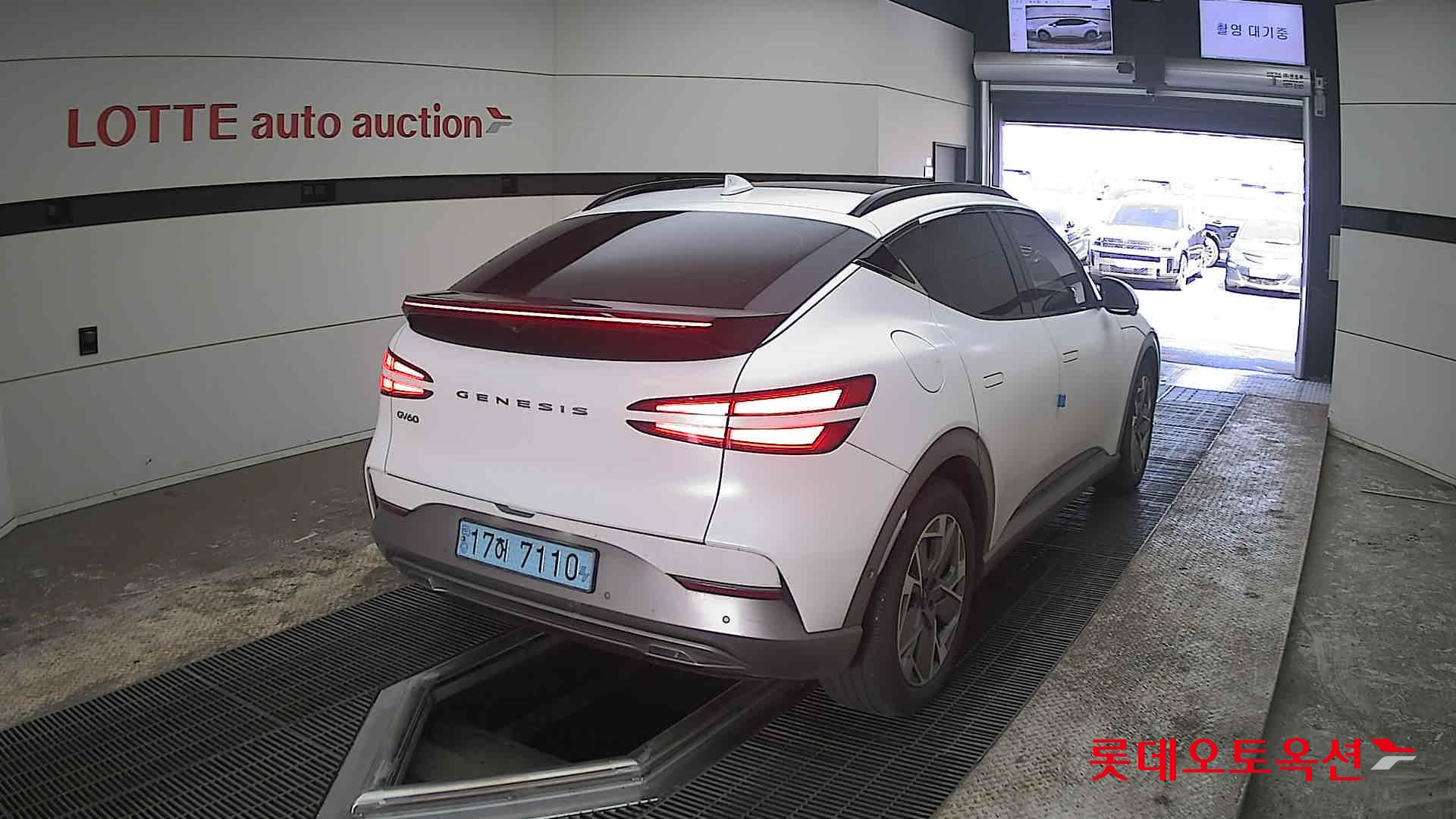 جينسس جي في 60