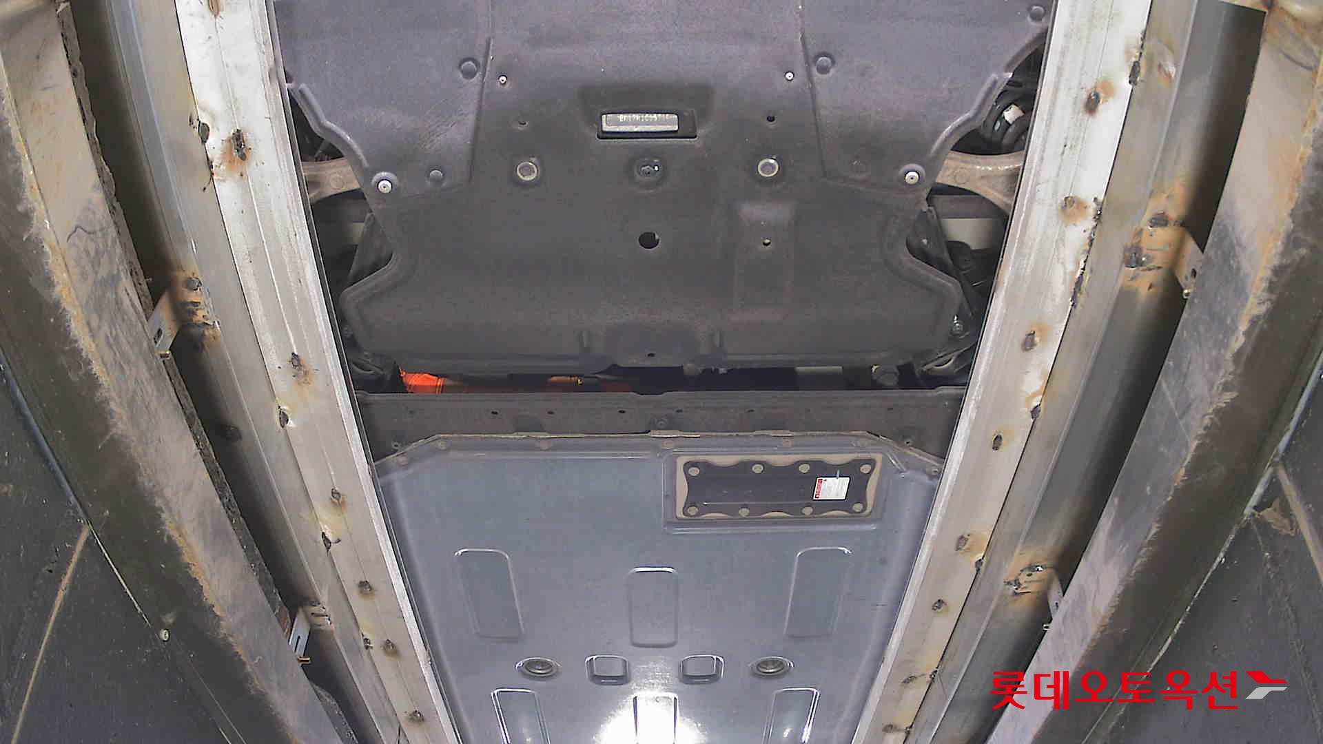 جينسس جي في 60