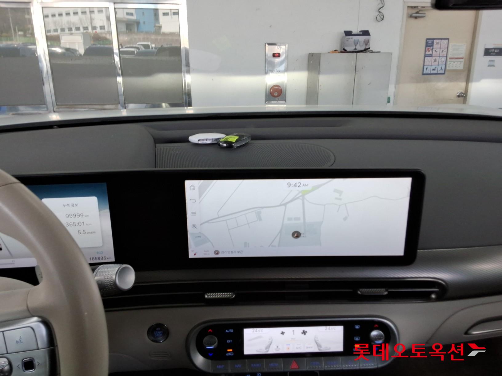 جينسس جي في 60