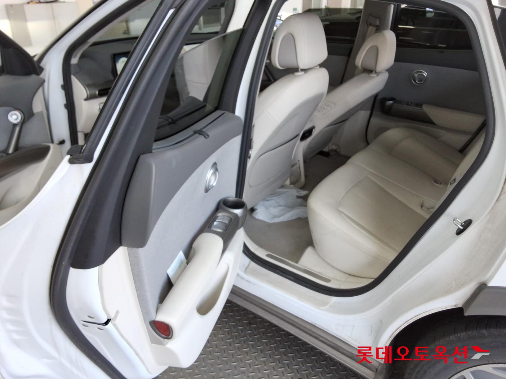 جينسس جي في 60