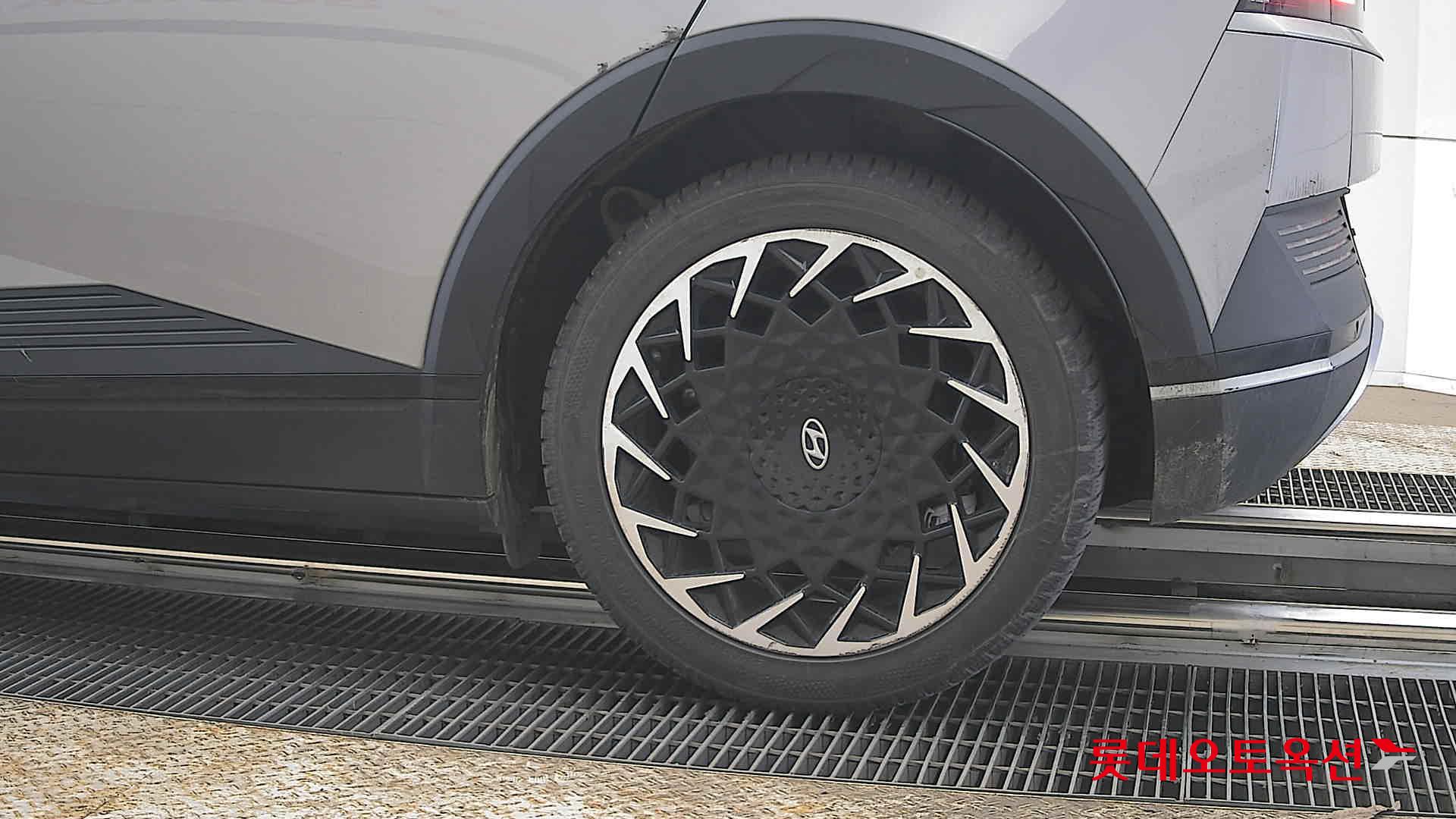 هيونداي أيونيك