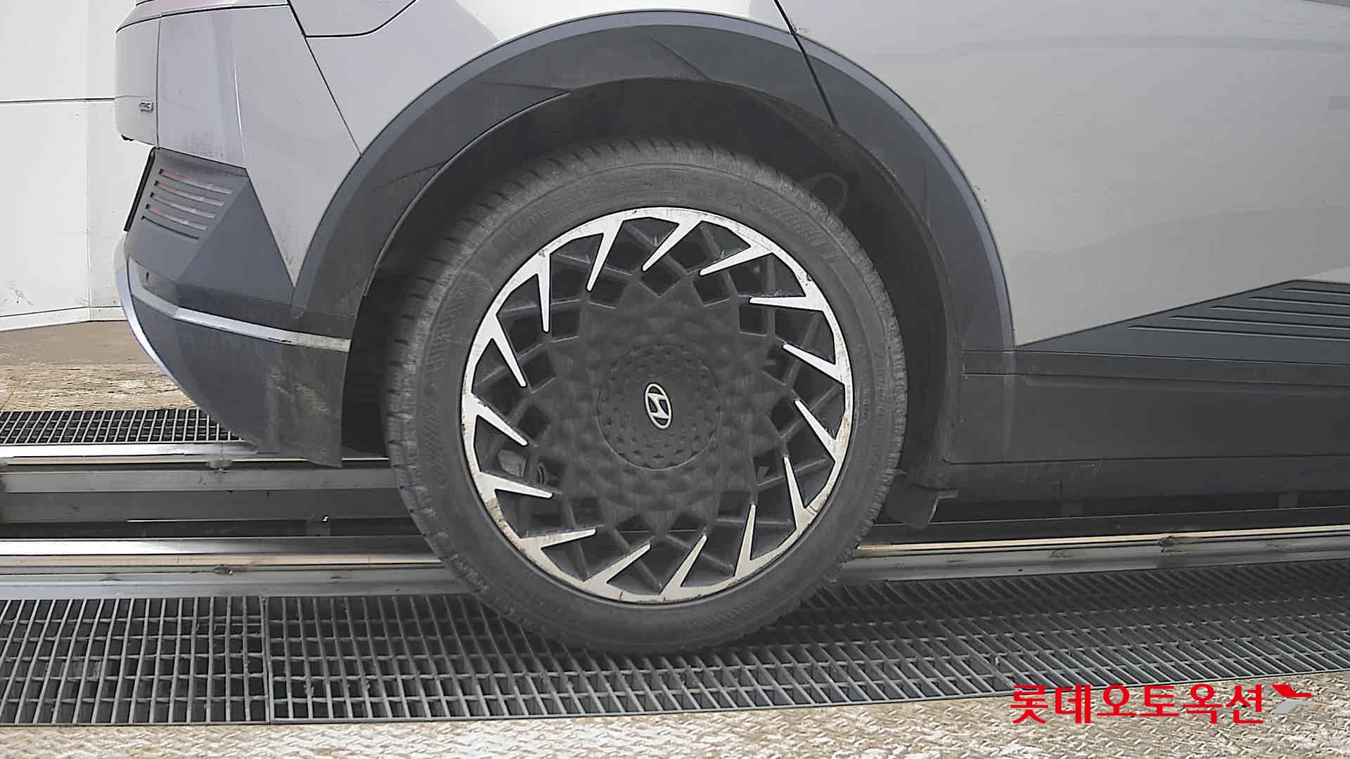 هيونداي أيونيك