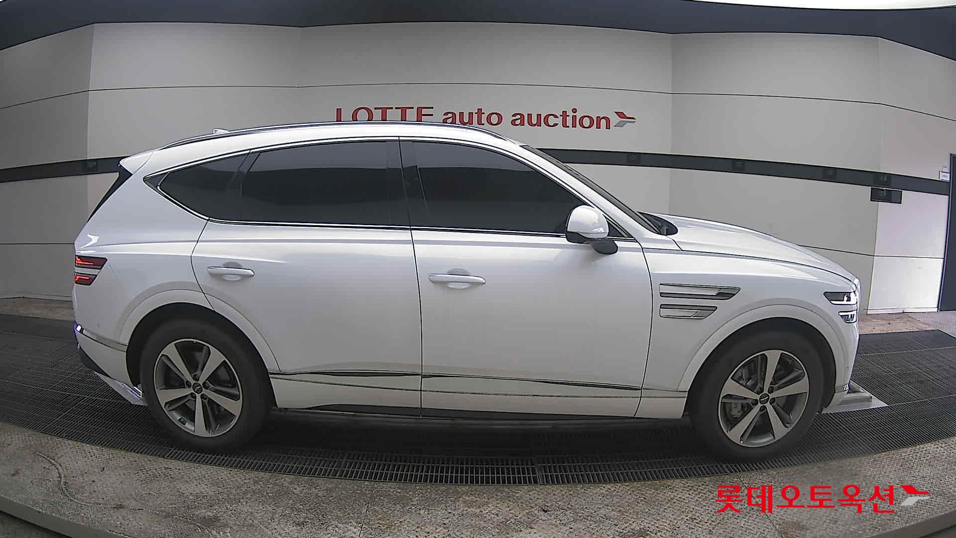 جينسس جي في 80