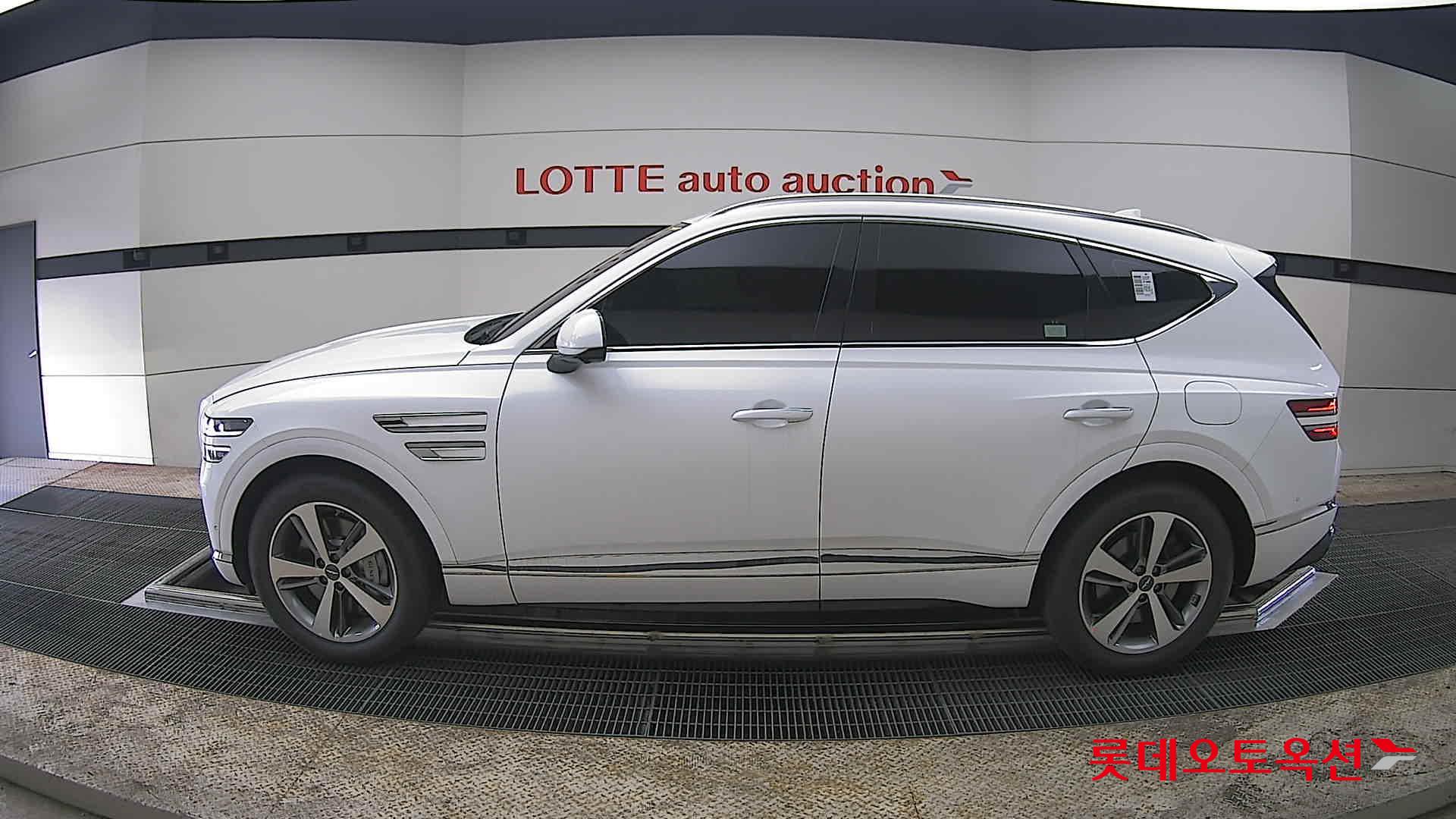 جينسس جي في 80