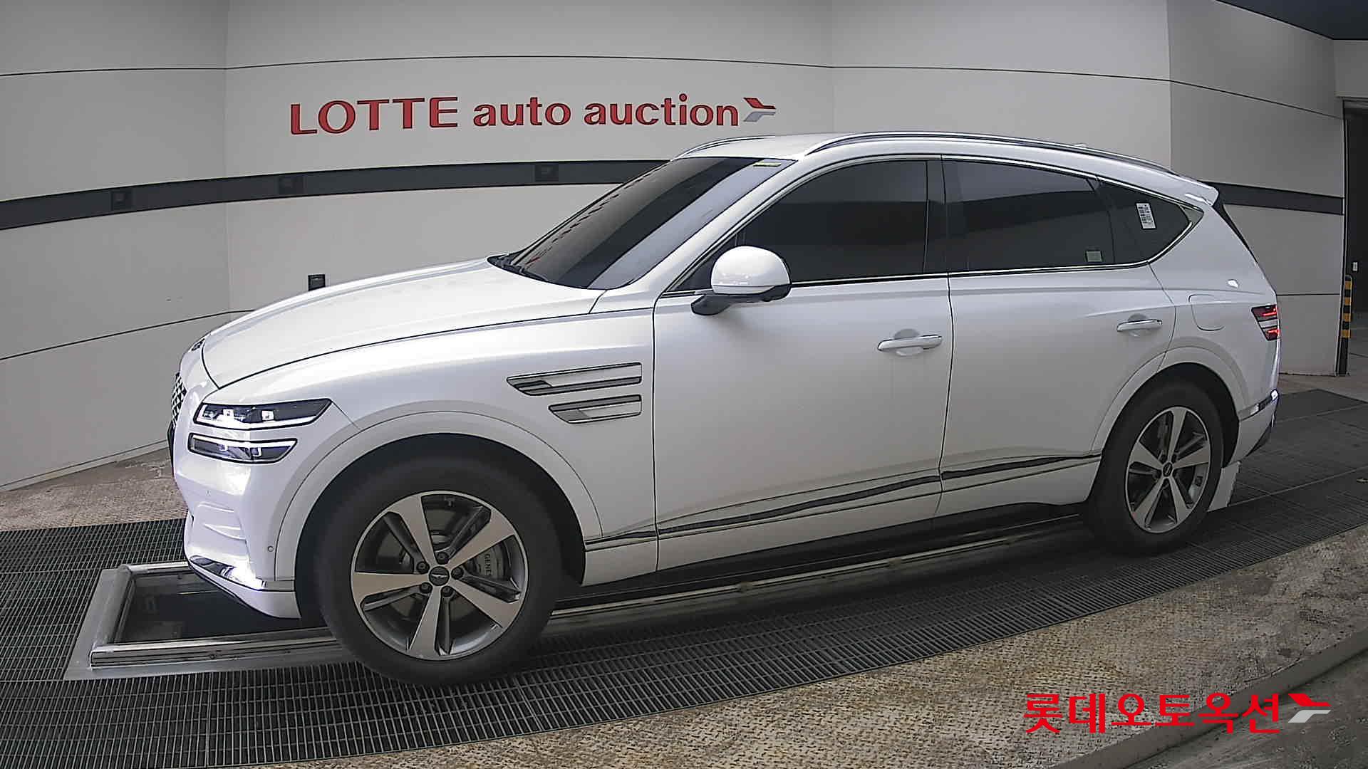 جينسس جي في 80