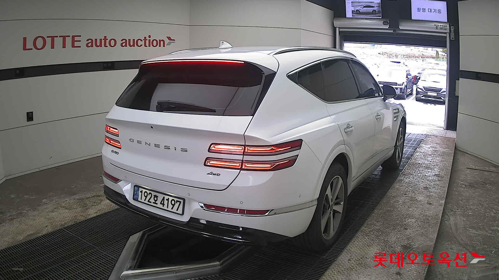 جينسس جي في 80