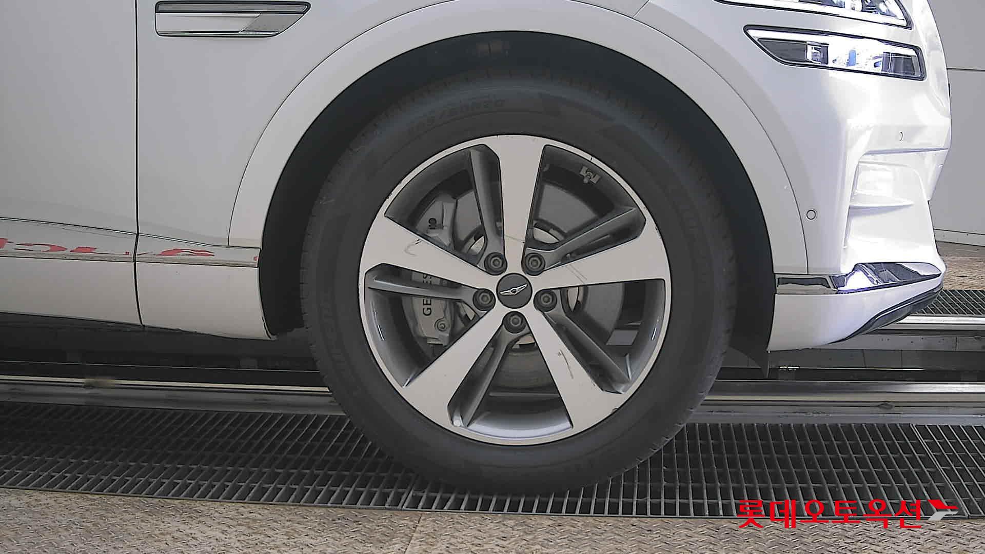 جينسس جي في 80