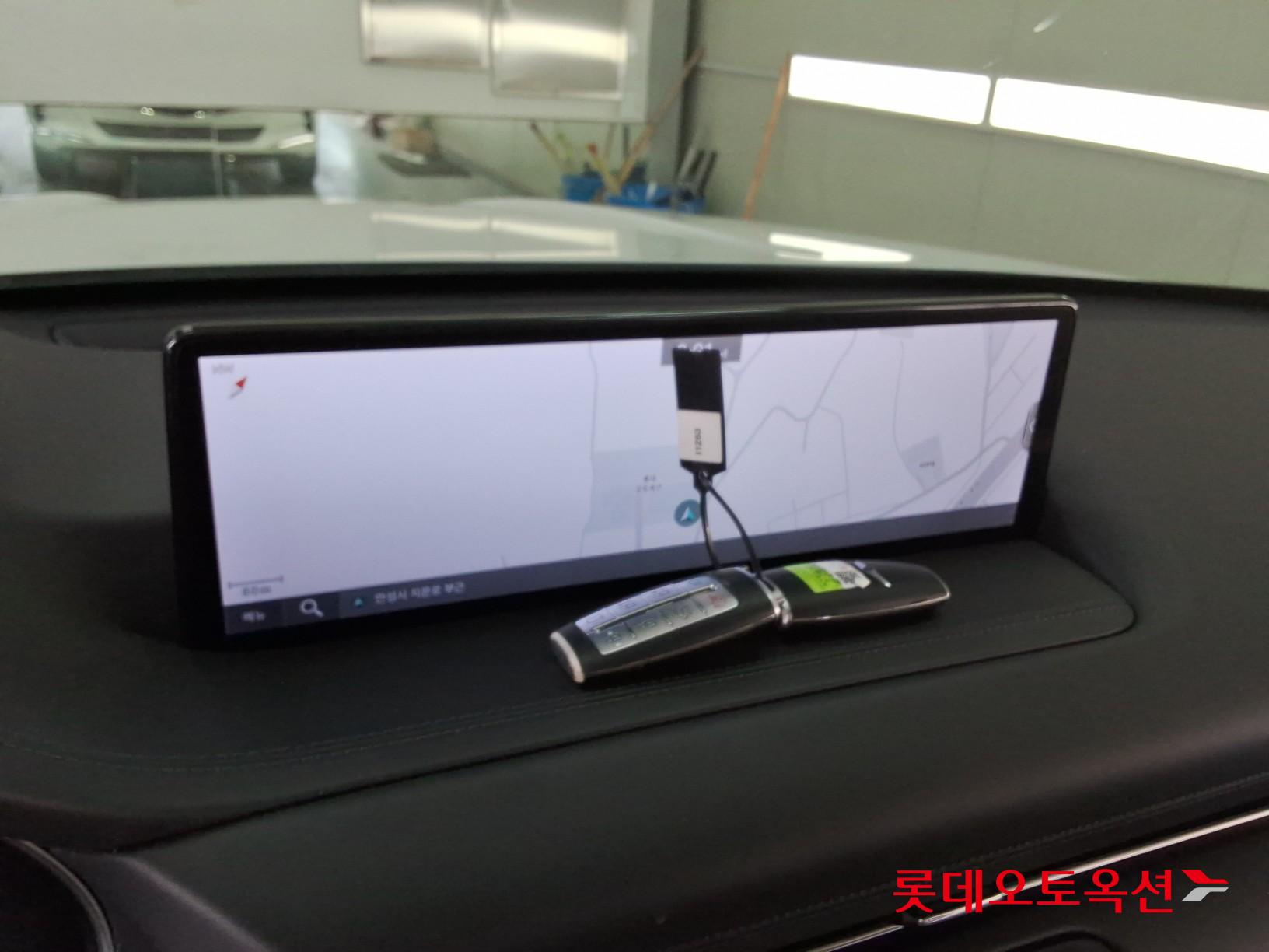 جينسس جي في 80