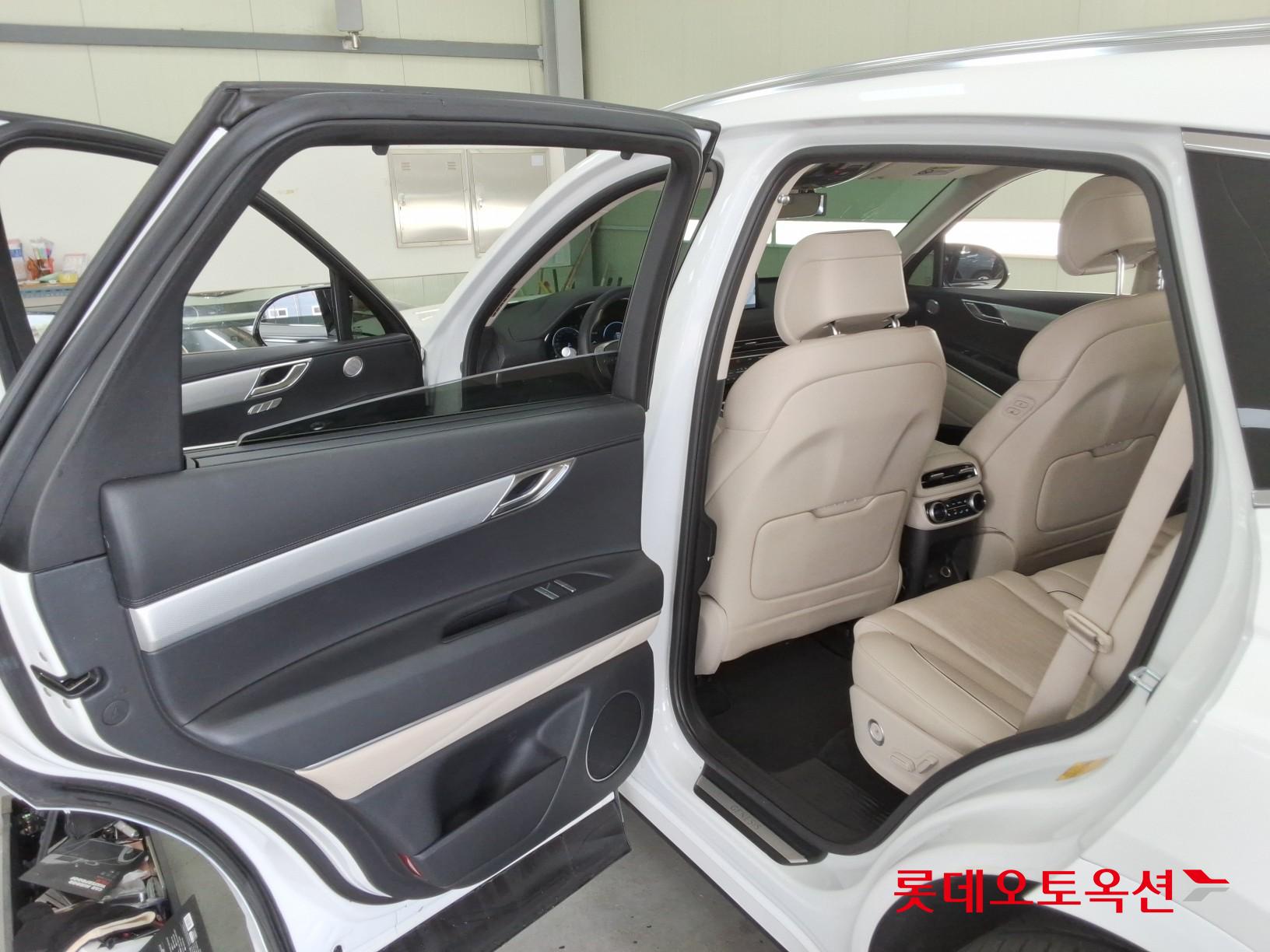 جينسس جي في 80