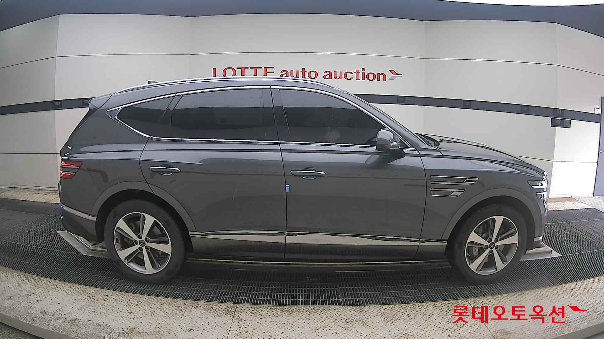 2022 - genesis gv80